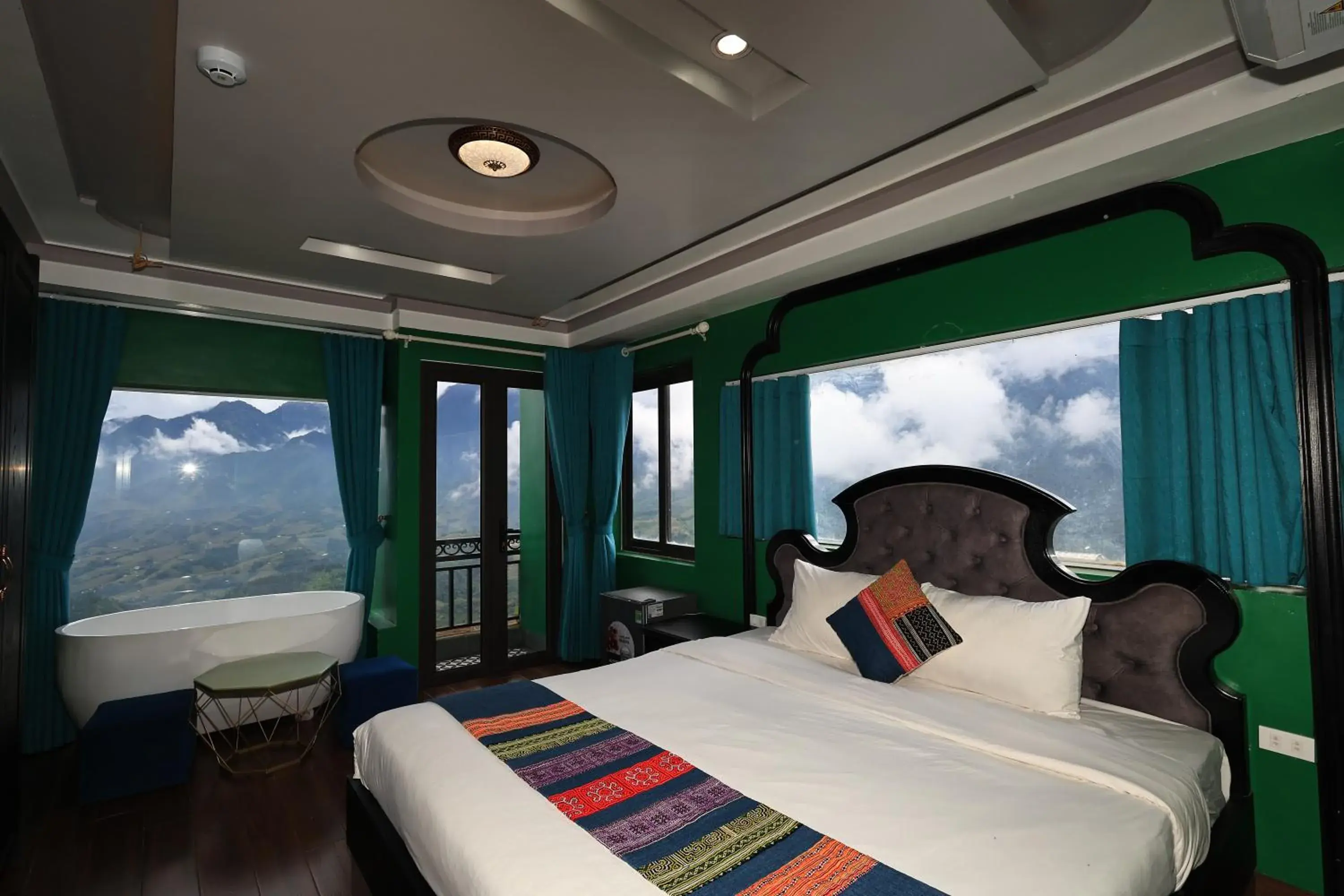 Bed in Sapa Nature View Hotel Bed in Sapa Nature View Hotel