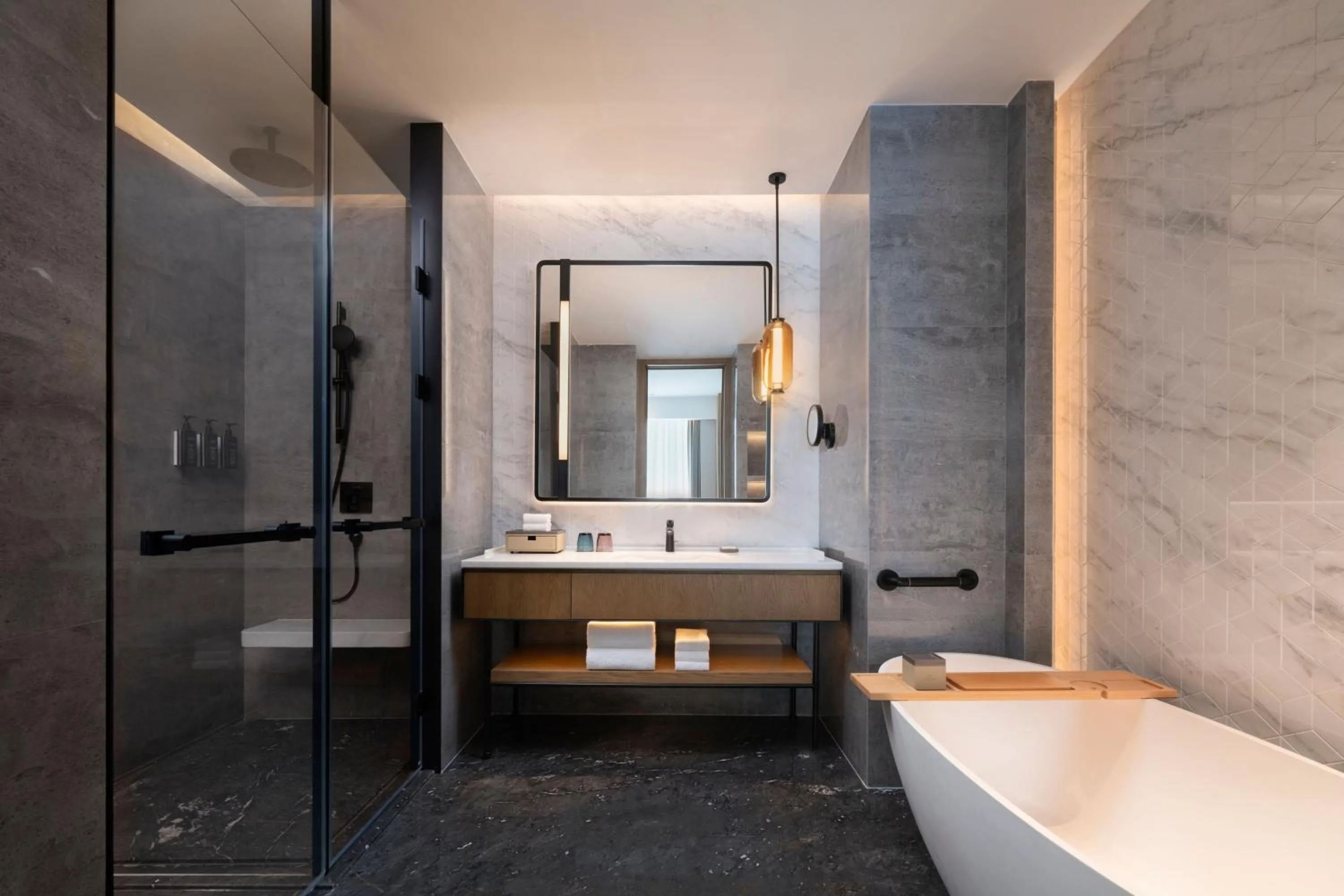 Bathroom, Bed in Sheraton Taiyuan