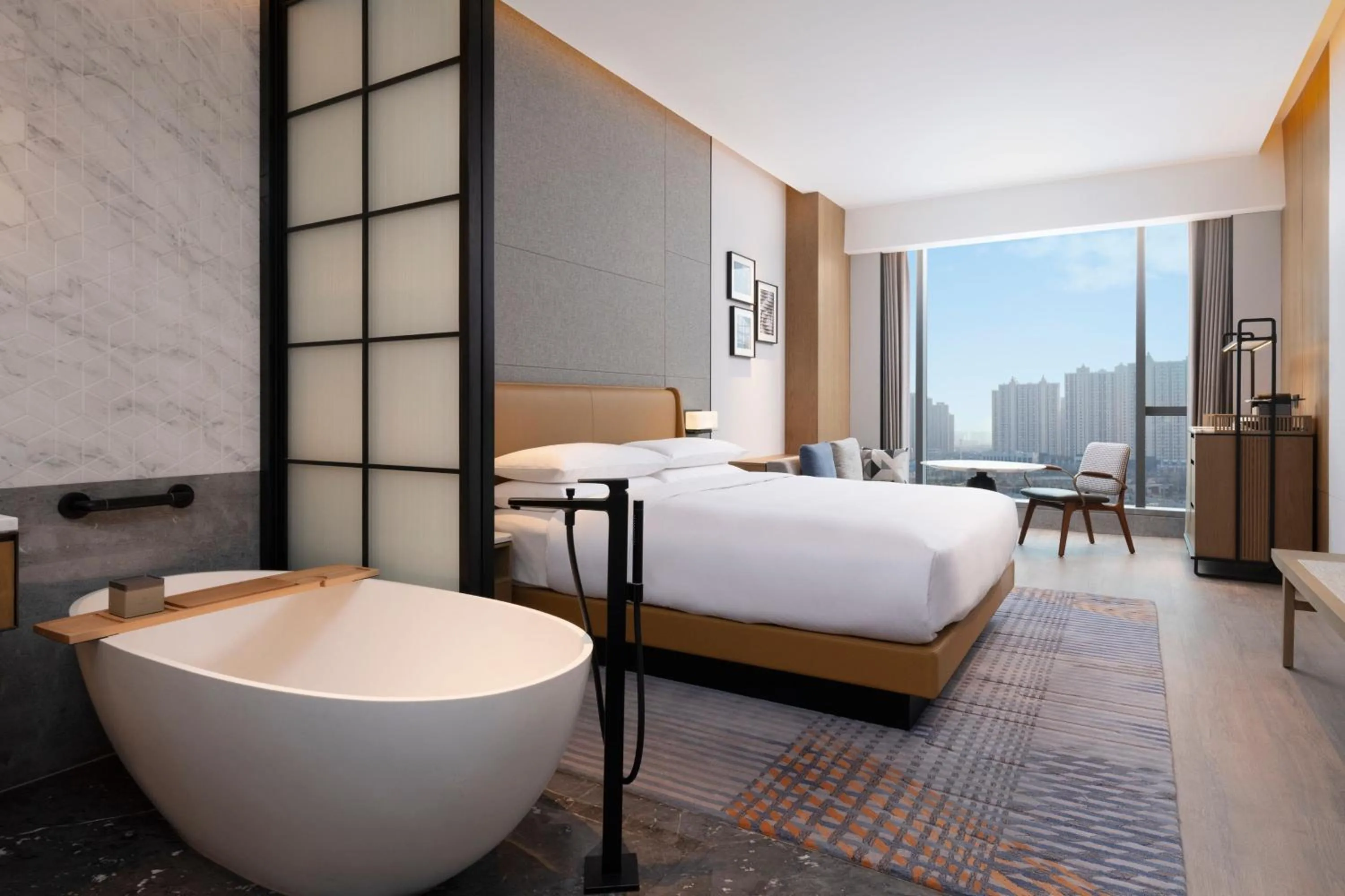 Photo of the whole room, Bed in Sheraton Taiyuan