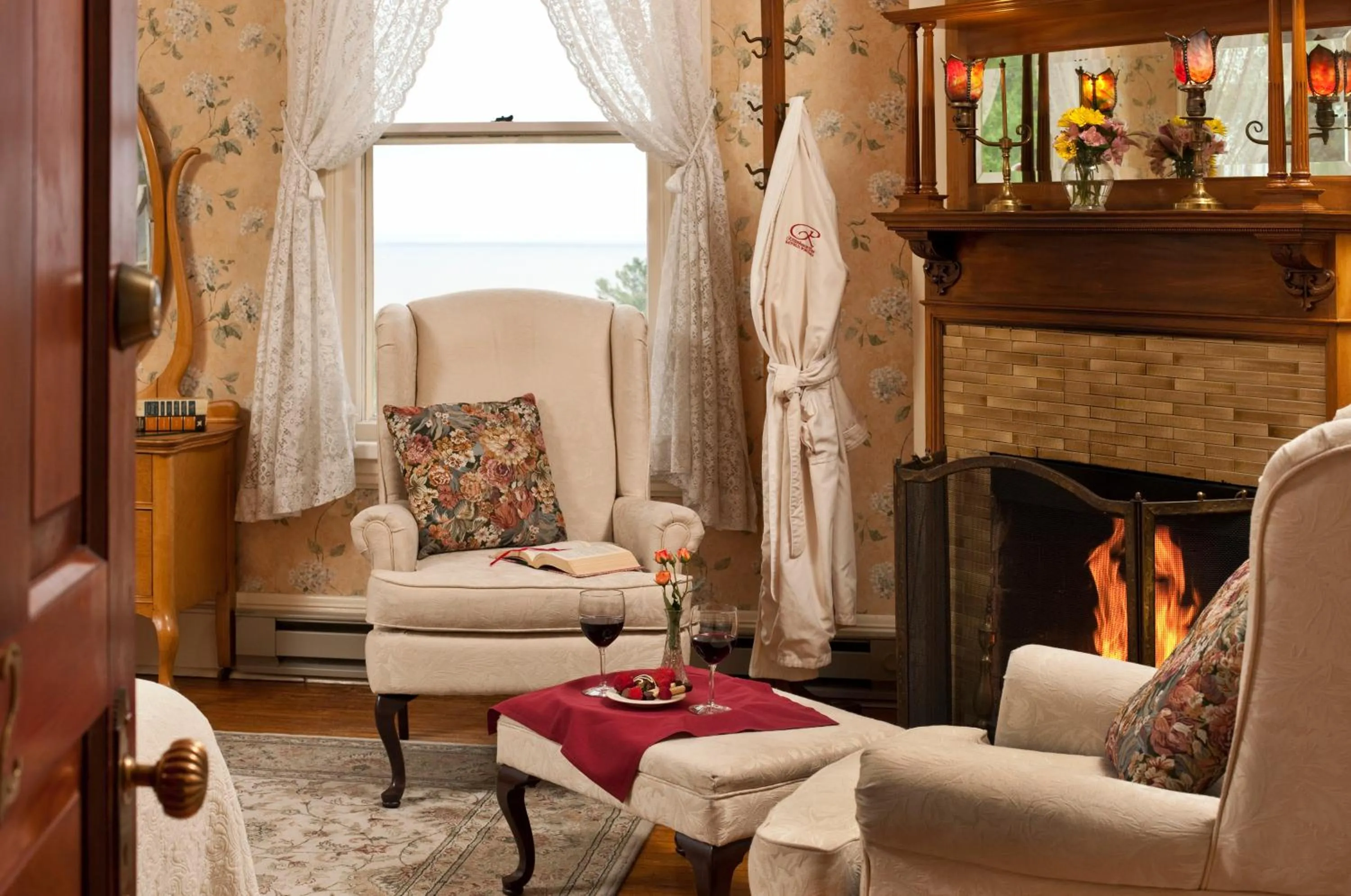 Bedroom in Old Rittenhouse Inn