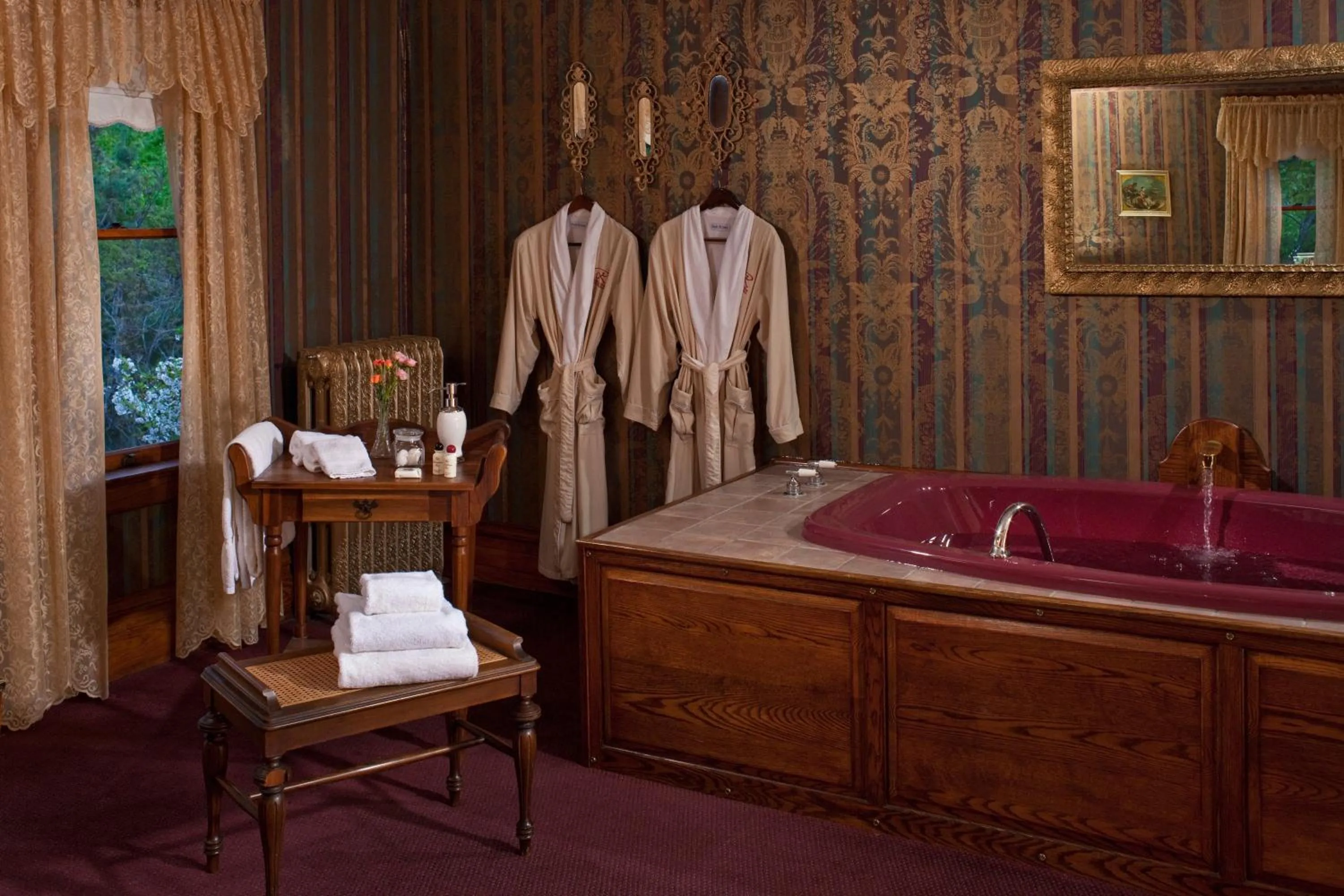 Bathroom in Old Rittenhouse Inn