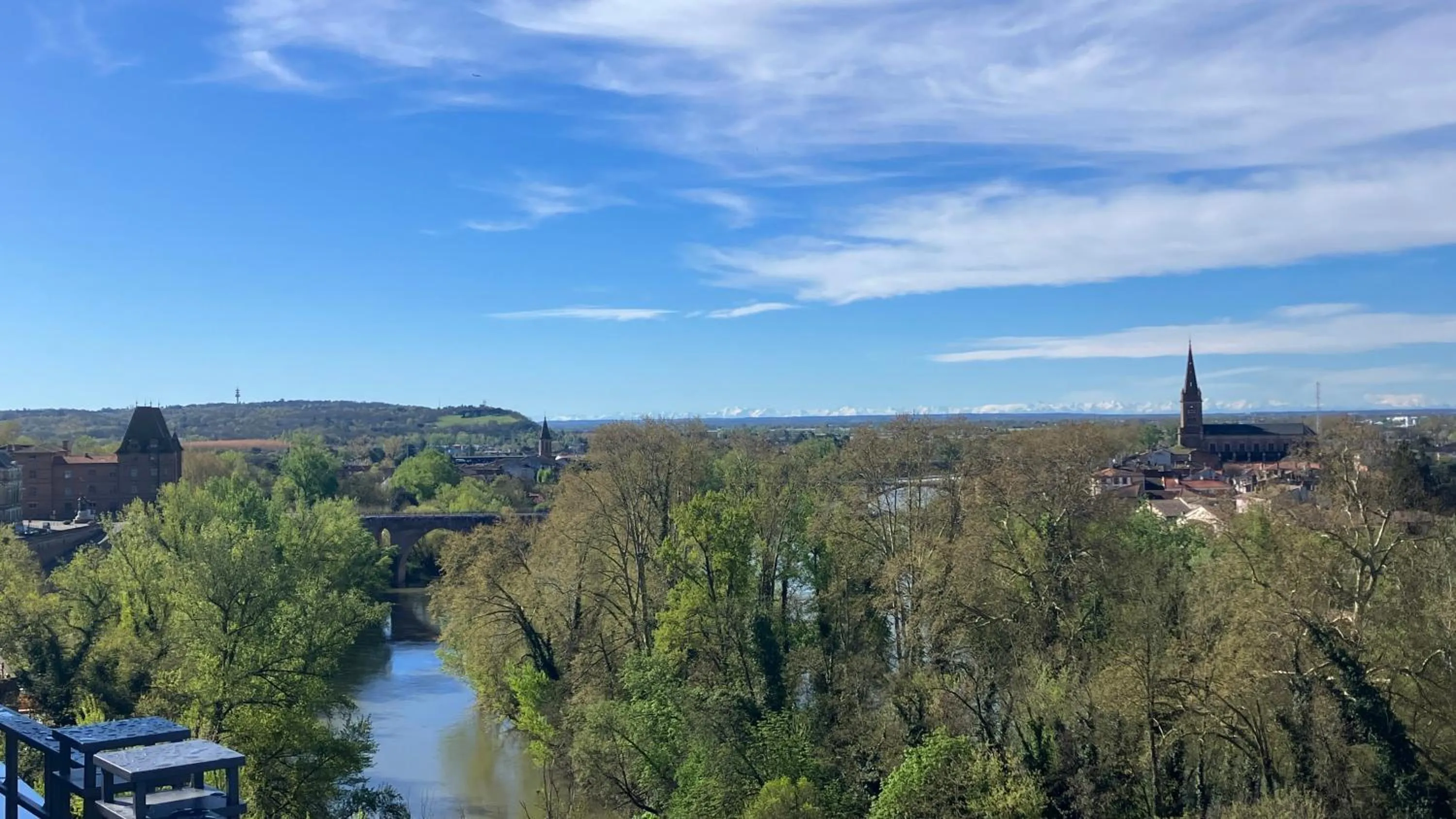 Patio in Dali Hôtel Montauban