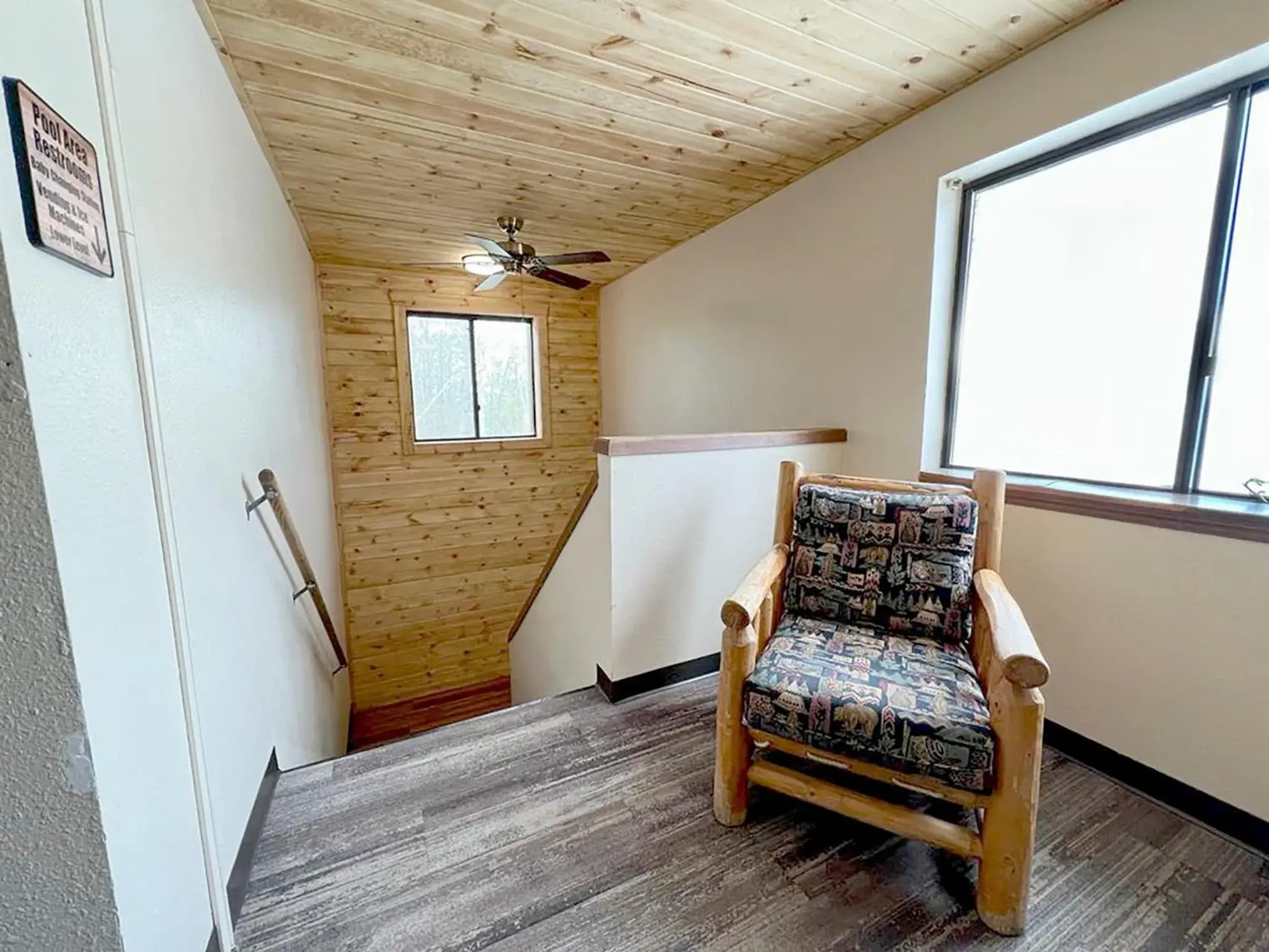 Property building in Beartooth Hideaway Inn & Cabins Property building in Beartooth Hideaway Inn & Cabins