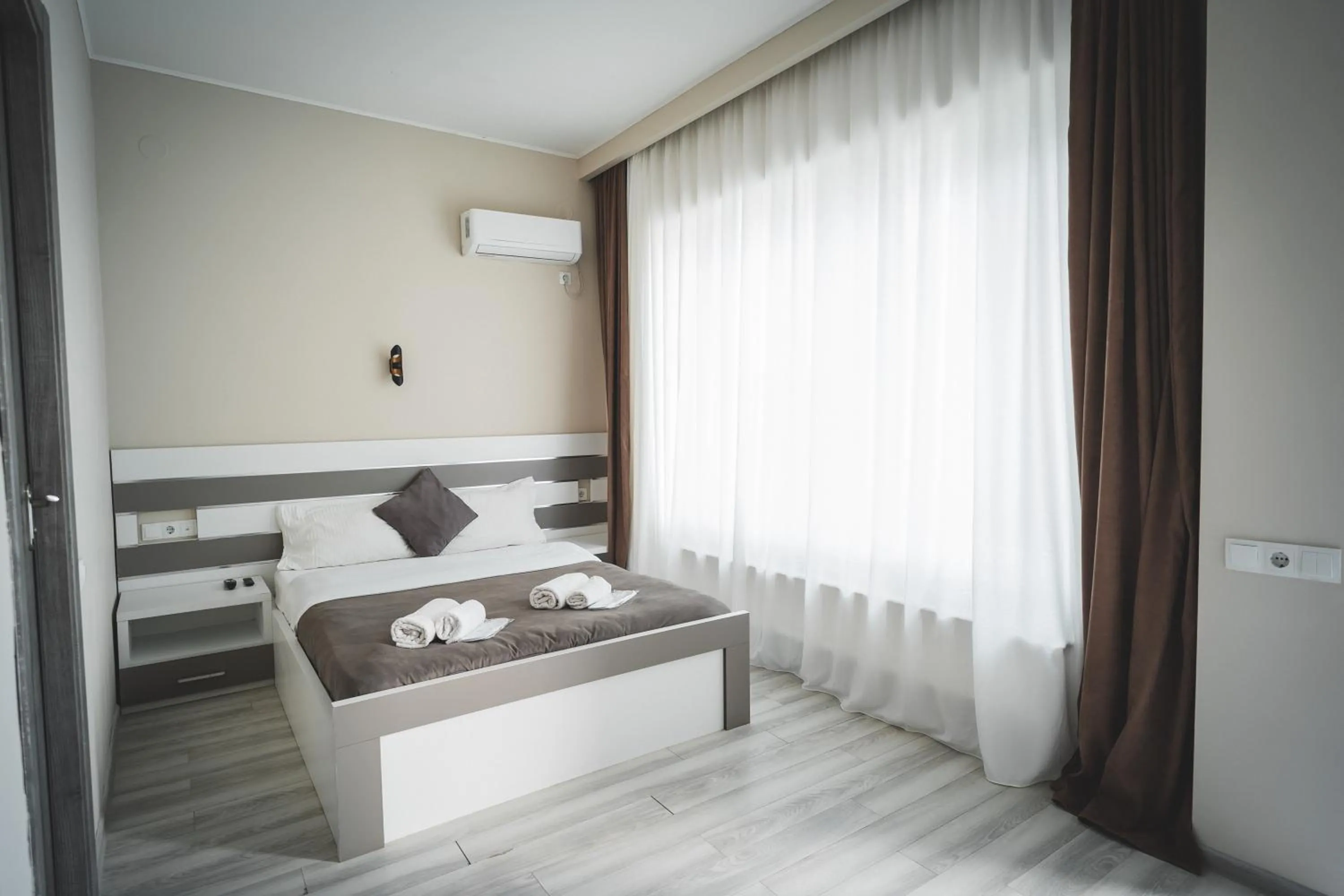 Double Room with Garden View - single occupancy in White House