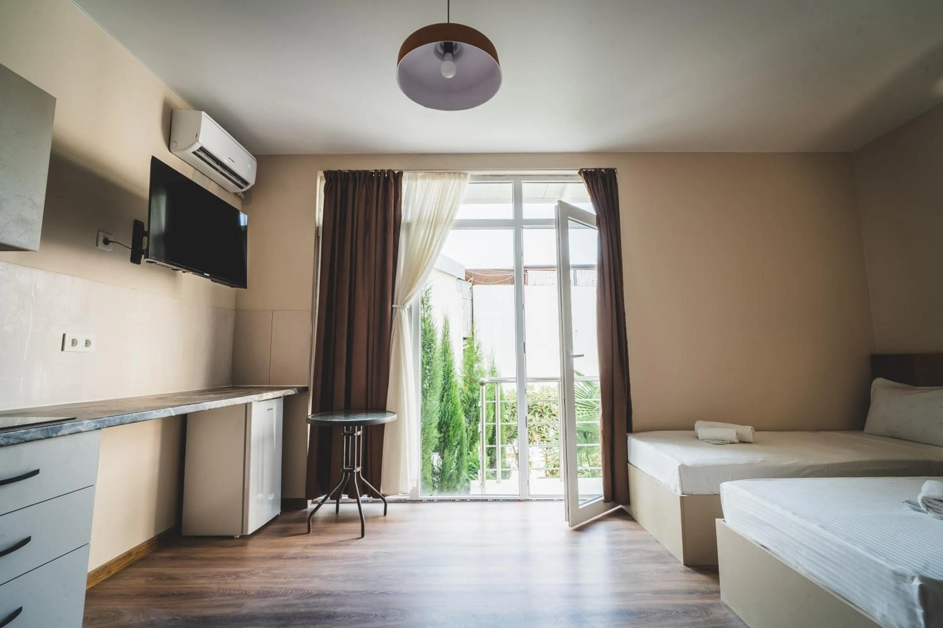 Deluxe Double or Twin Room with City View - single occupancy in White House