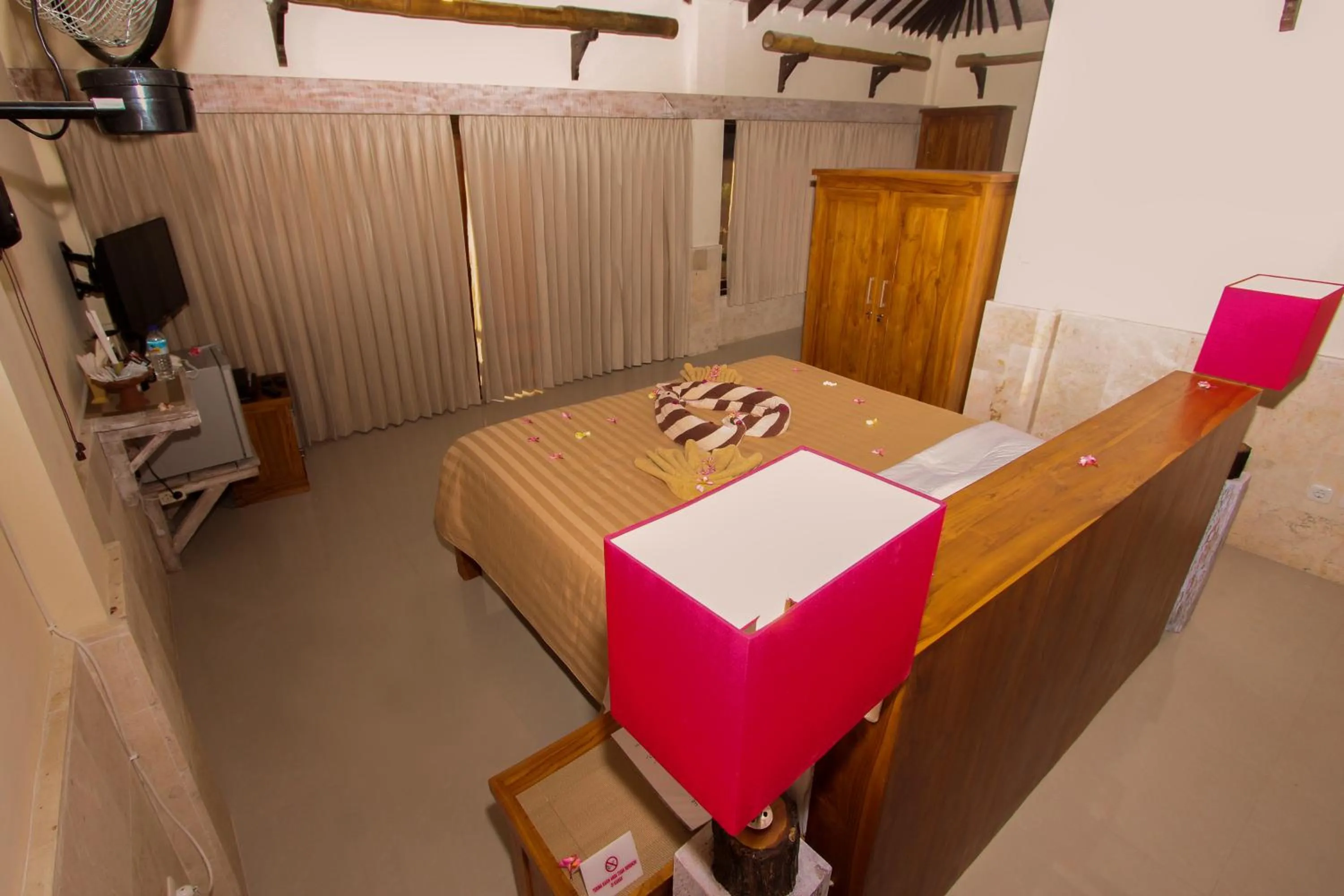 Bedroom, Bed in Rinjani Lodge