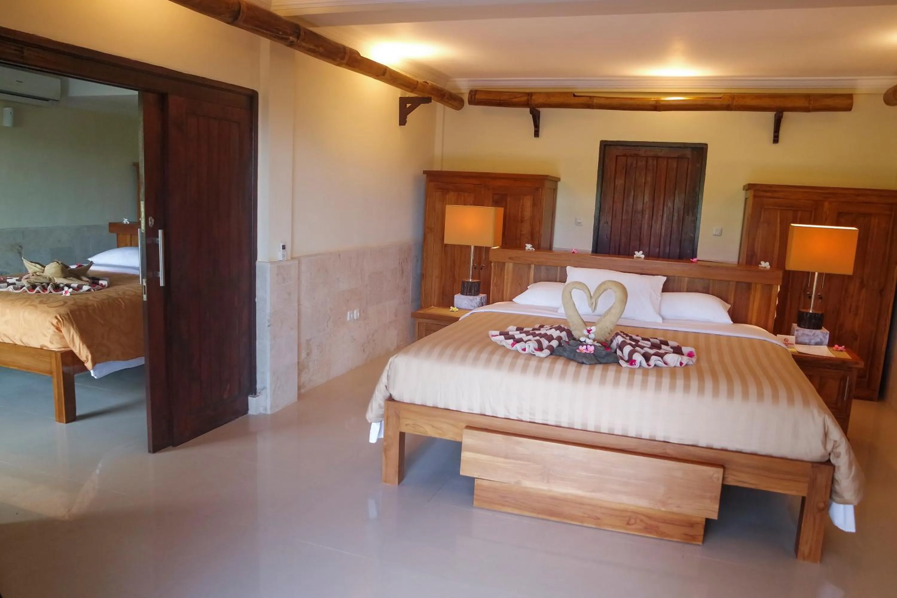 Photo of the whole room, Bed in Rinjani Lodge