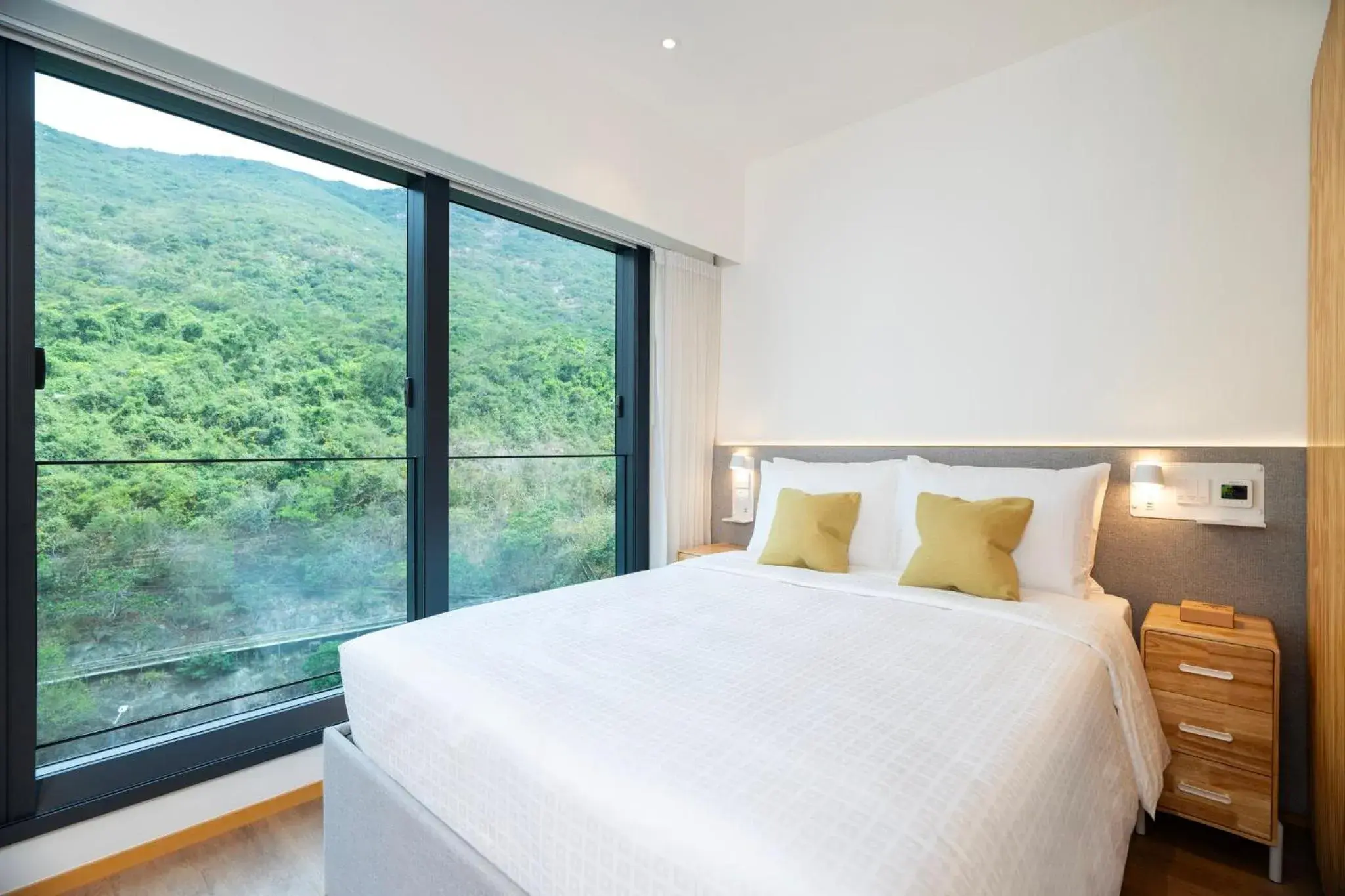 Photo of the whole room, Bed in Shama Hub Metro South Hong Kong Photo of the whole room, Bed in Shama Hub Metro South Hong Kong