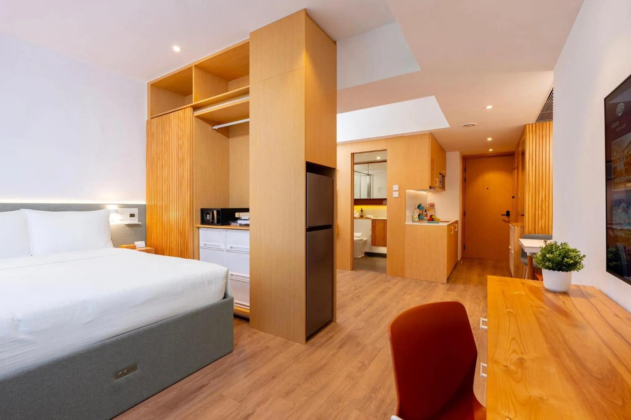 Photo of the whole room, Bed in Shama Hub Metro South Hong Kong