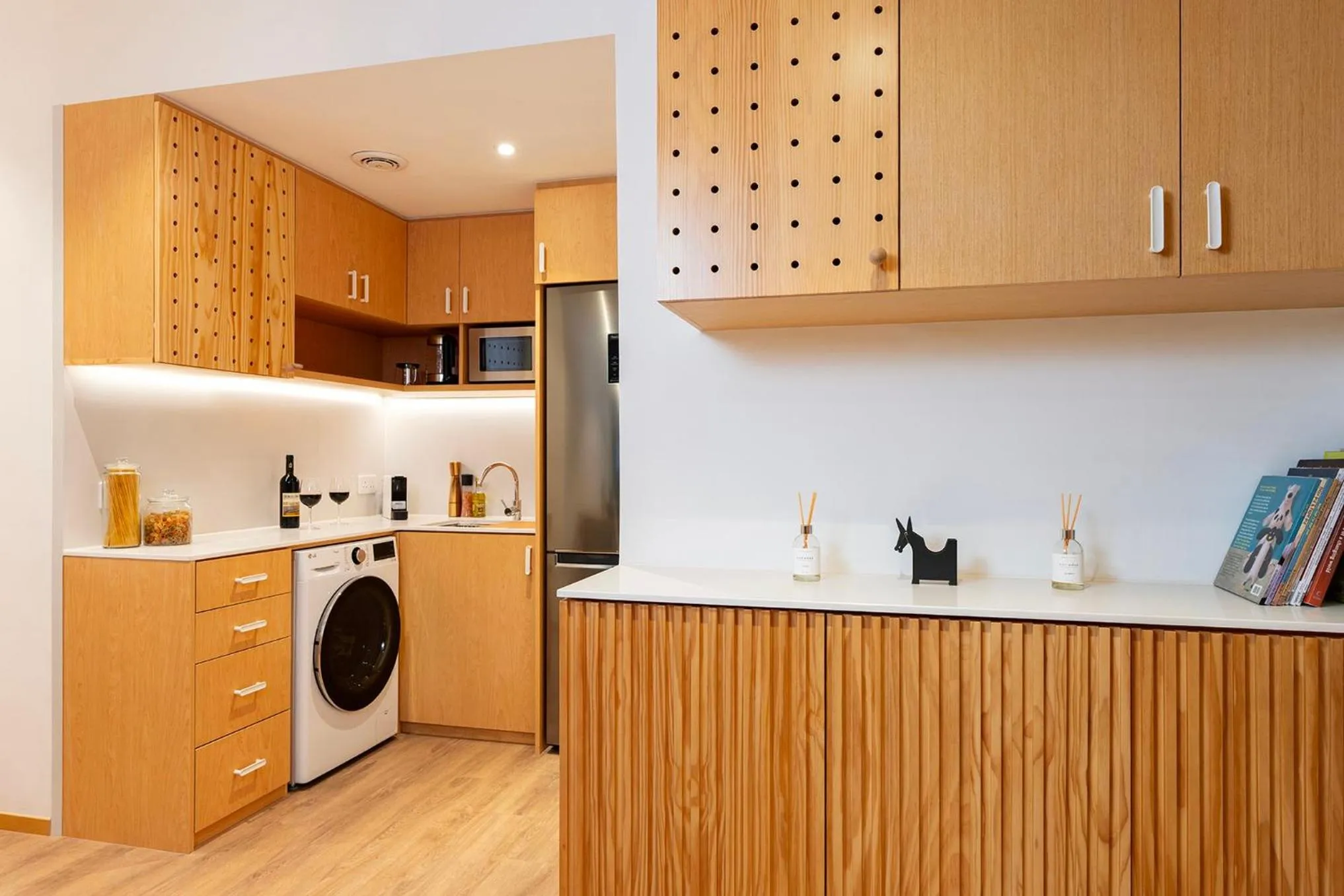 Property building in Shama Hub Metro South Hong Kong