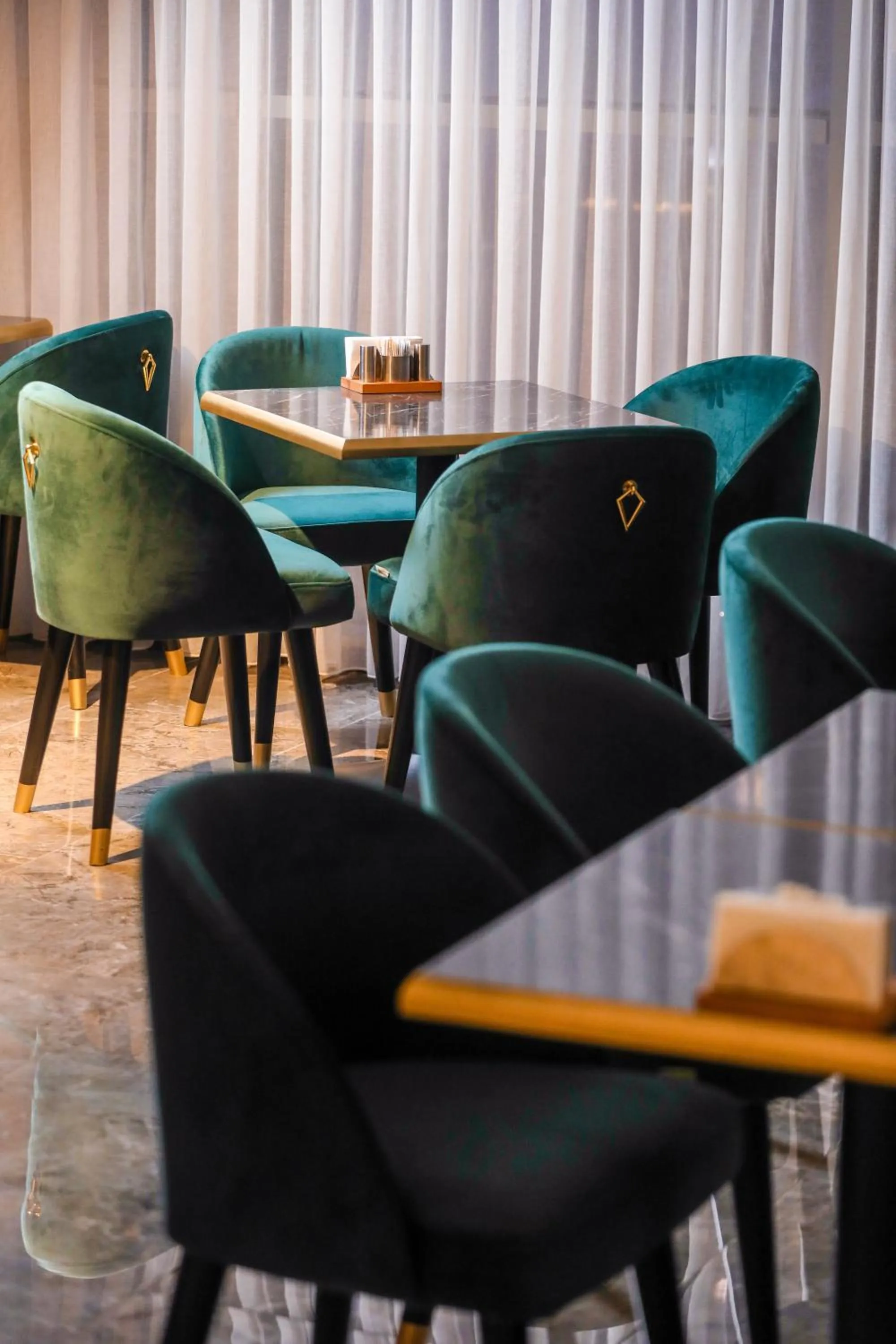 Restaurant/places to eat in Arium Hotel Baku