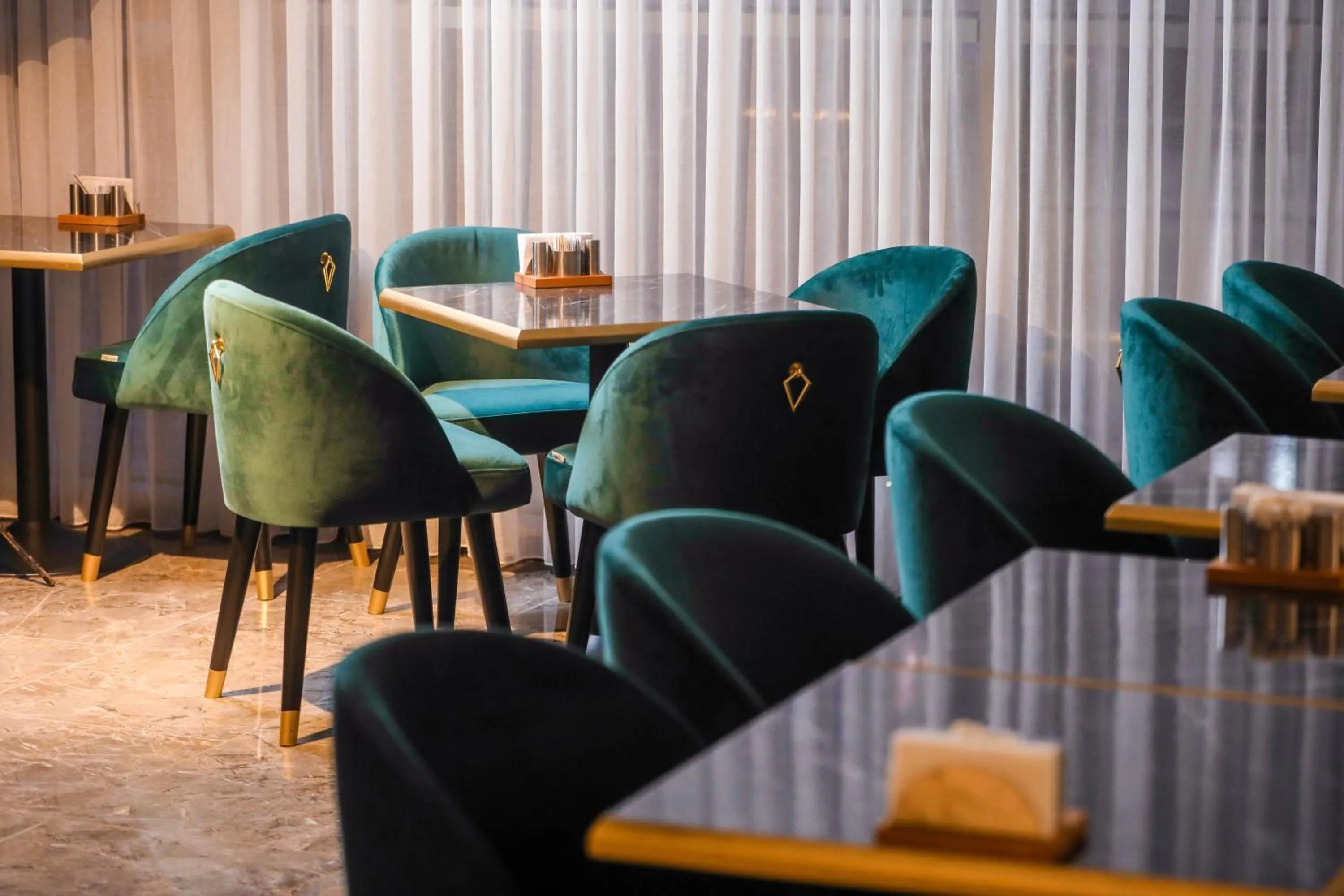 Restaurant/places to eat in Arium Hotel Baku