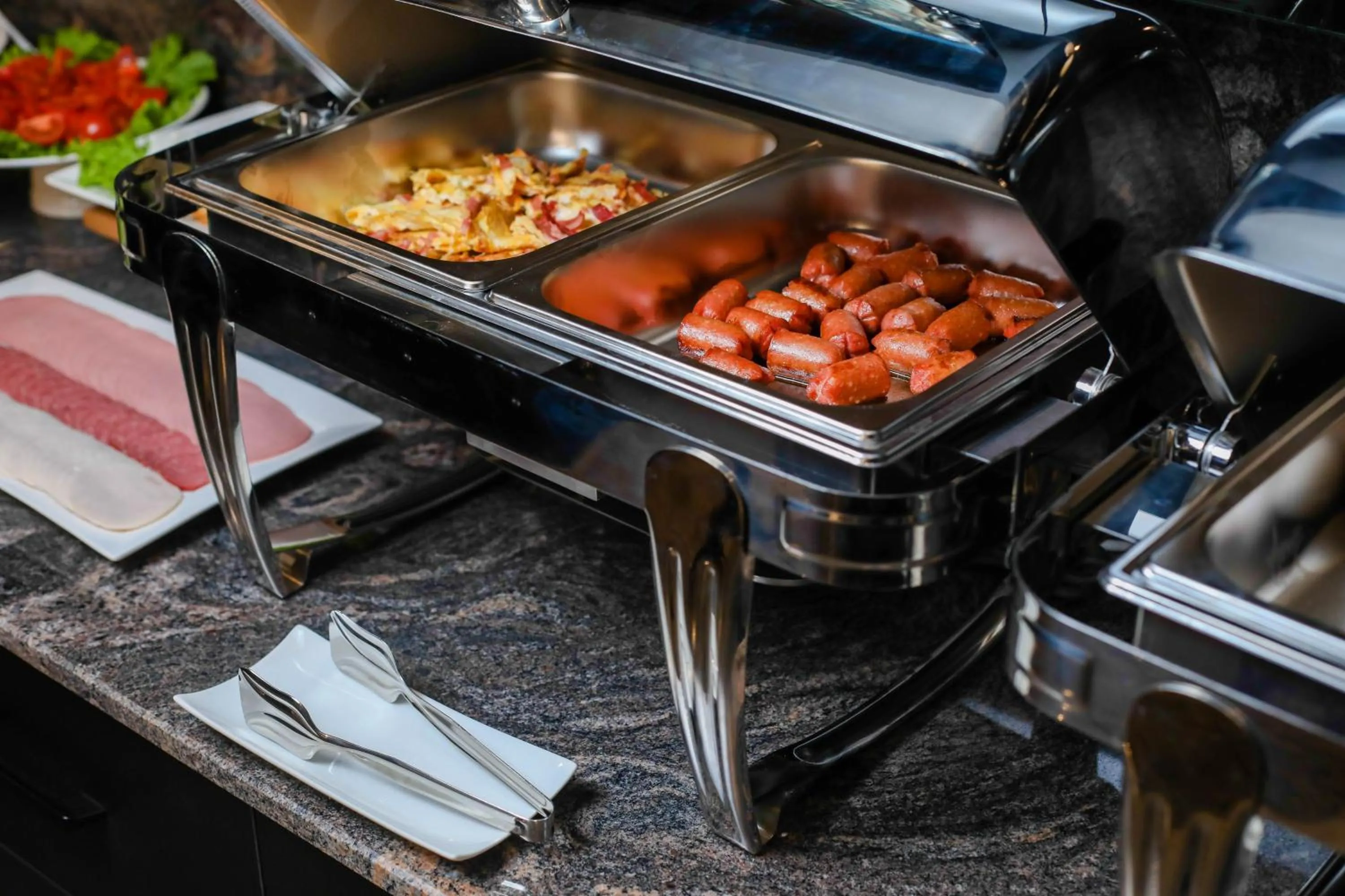 Restaurant/places to eat in Arium Hotel Baku