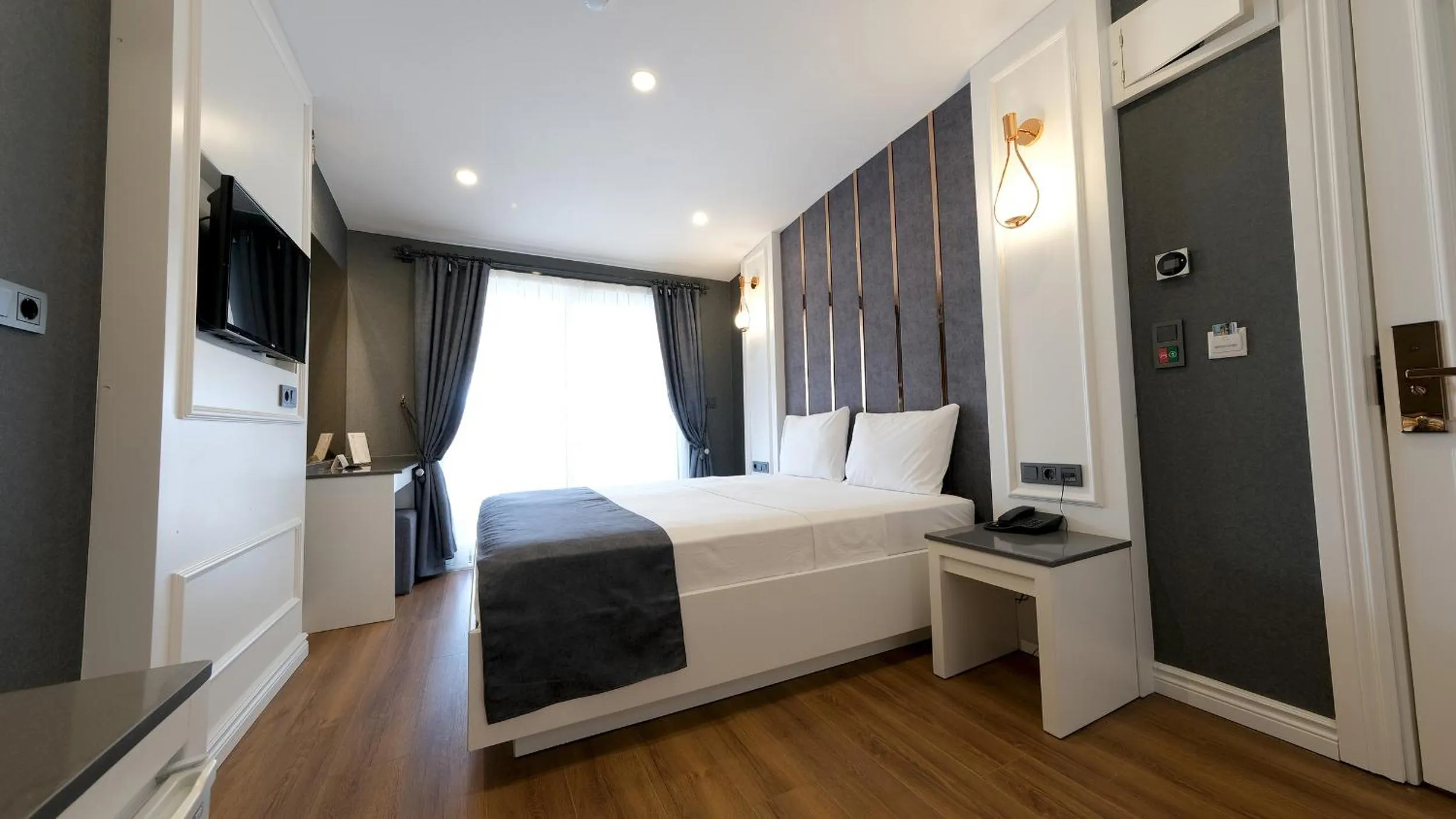 Photo of the whole room, Bed in Mai İnci Otel