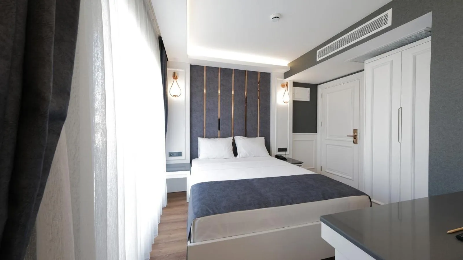 Photo of the whole room, Bed in Mai İnci Otel