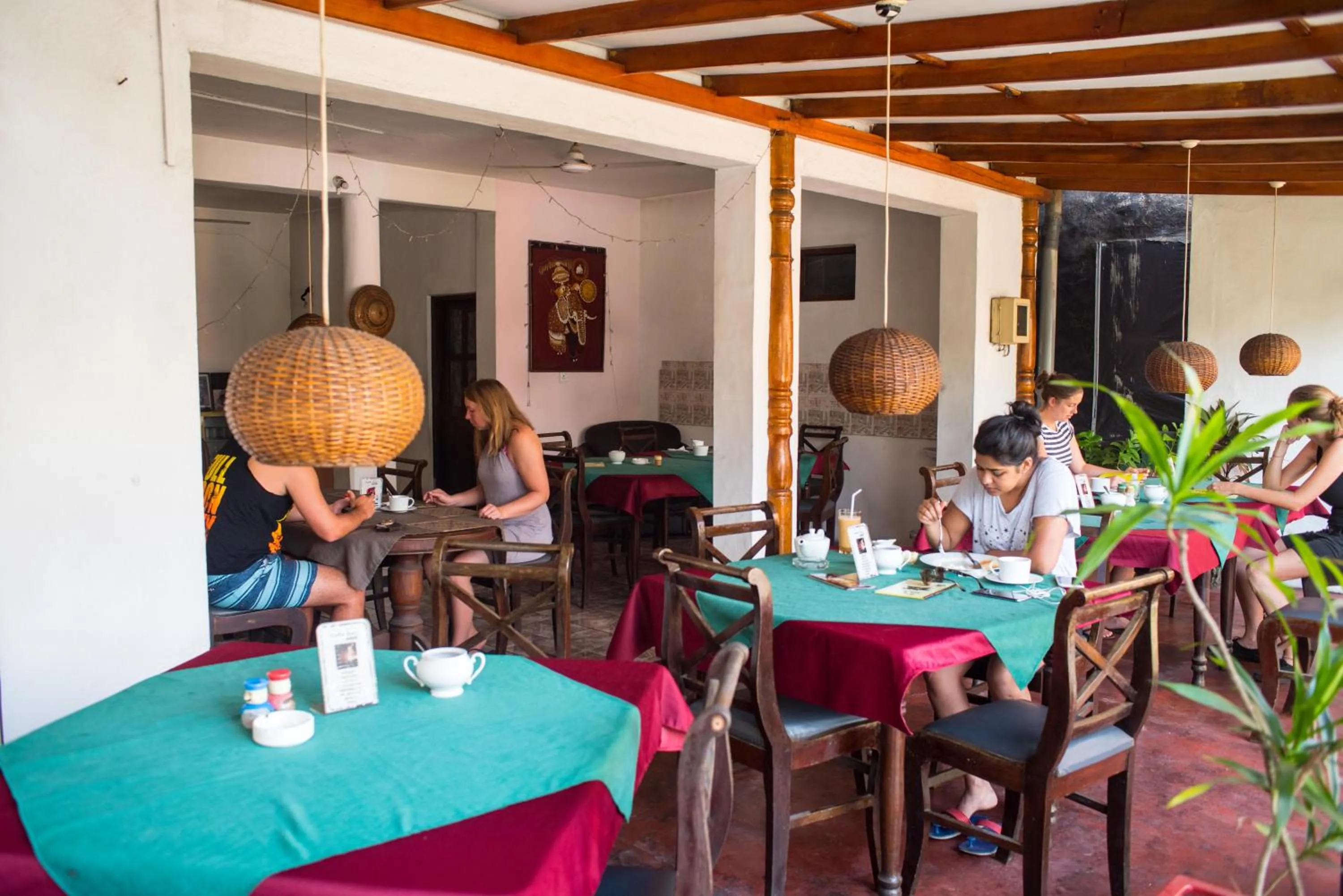 Restaurant/places to eat in Casalanka Hotel