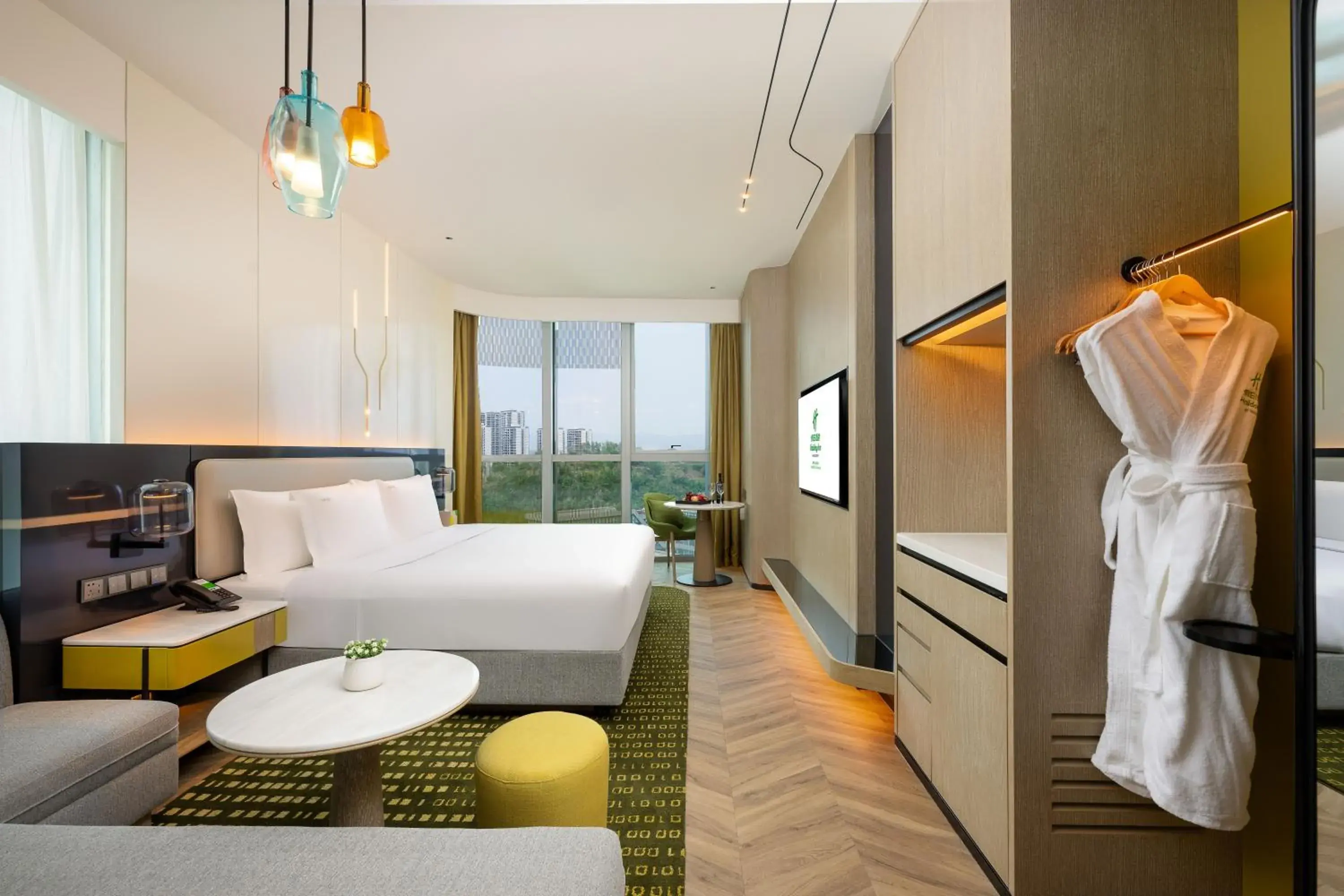 Property building, Bed in Holiday Inn Chongqing Data Valley by IHG Property building, Bed in Holiday Inn Chongqing Data Valley by IHG