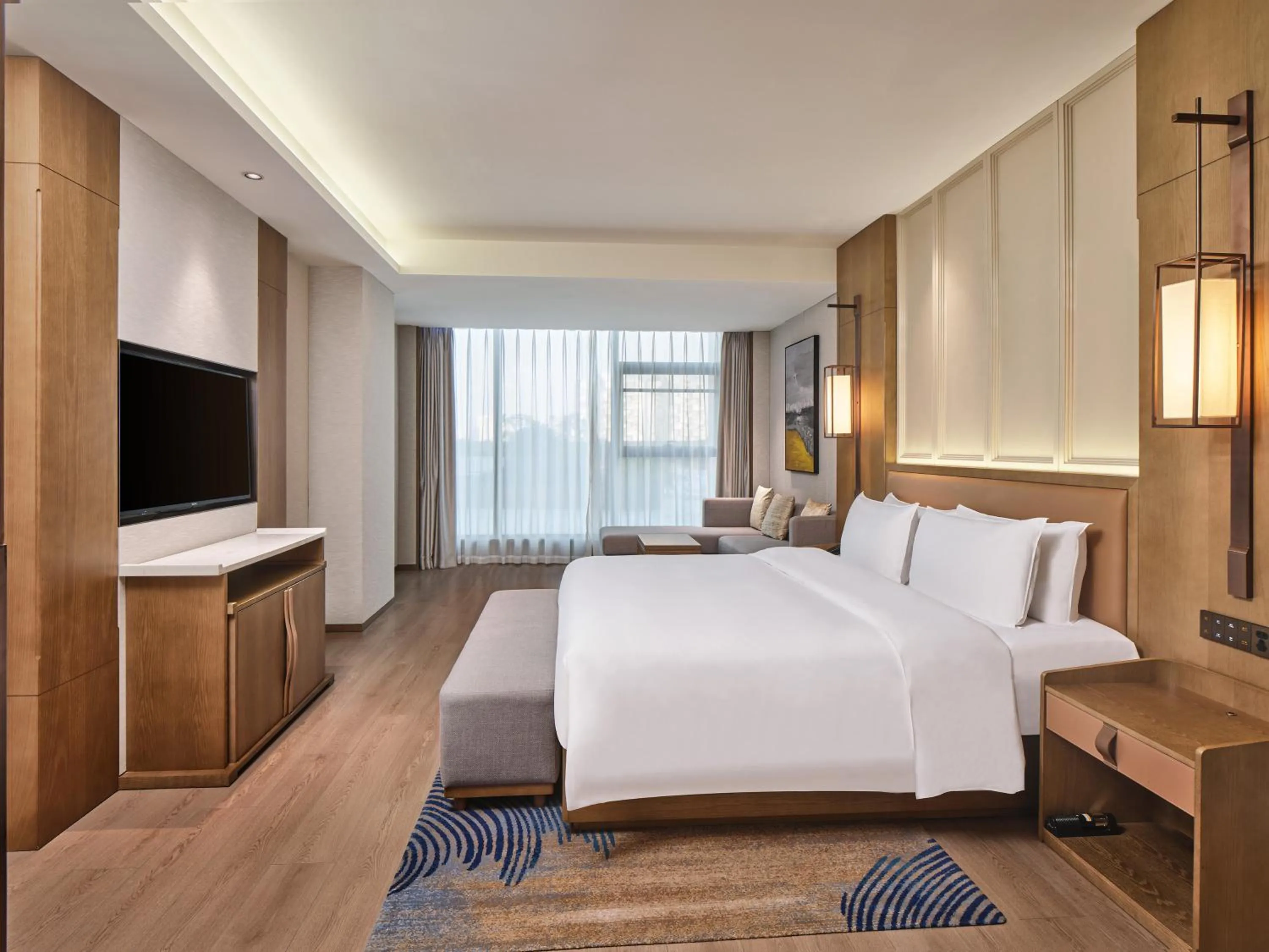 YuJiang Suite in Crowne Plaza Chengdu Wuhou by IHG