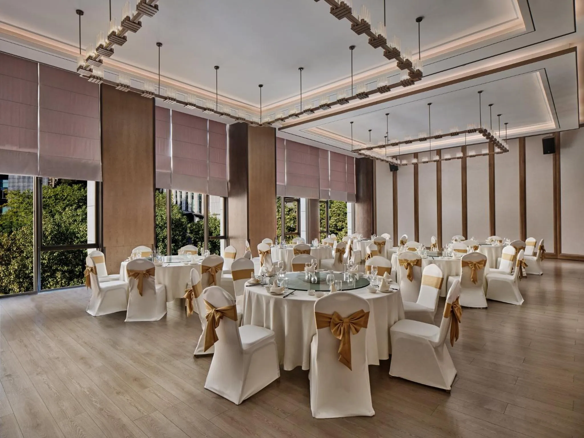 Meeting/conference room in Crowne Plaza Chengdu Wuhou by IHG