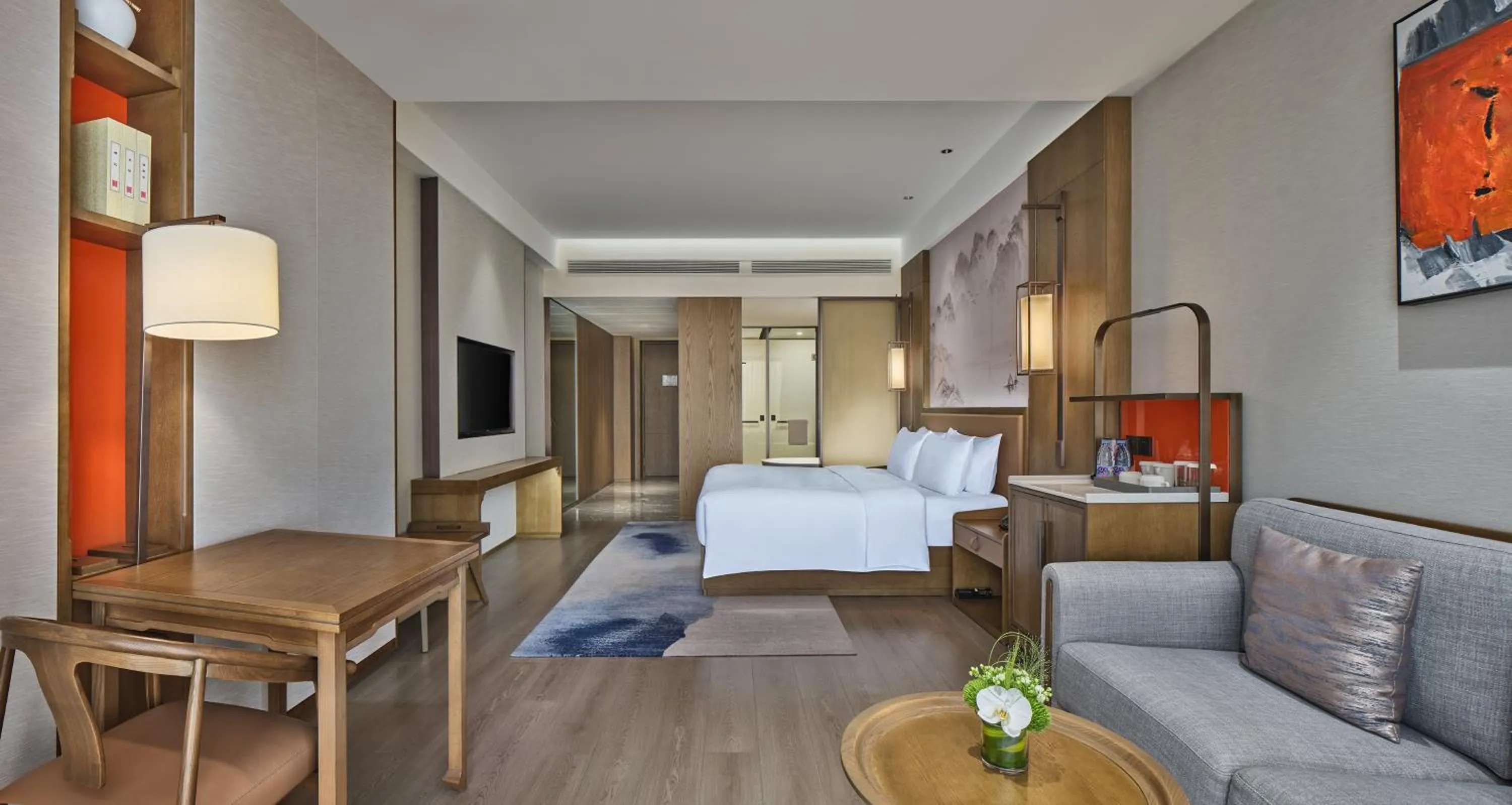 Bed in Crowne Plaza Chengdu Wuhou by IHG