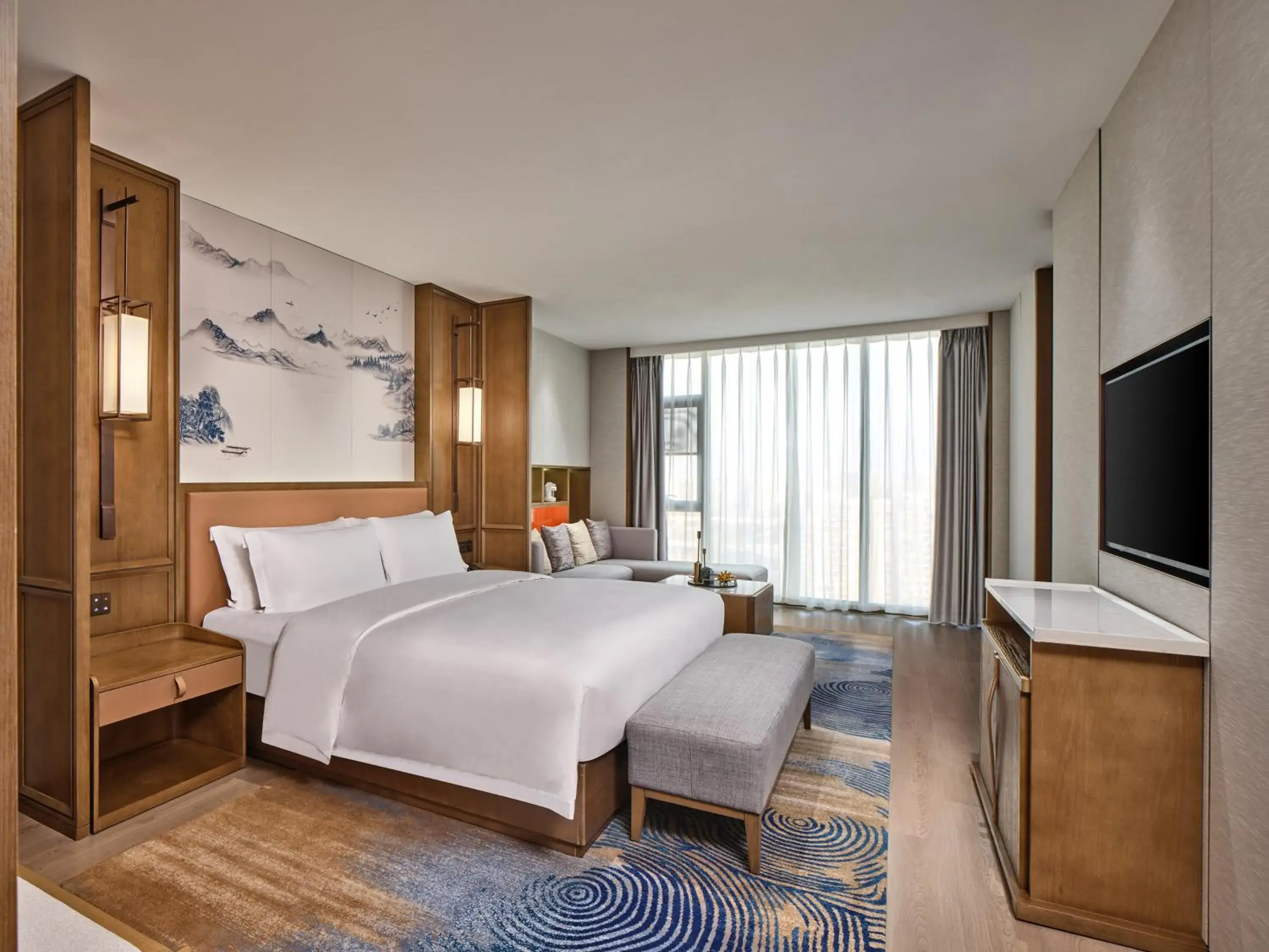 Bed in Crowne Plaza Chengdu Wuhou by IHG Bed in Crowne Plaza Chengdu Wuhou by IHG