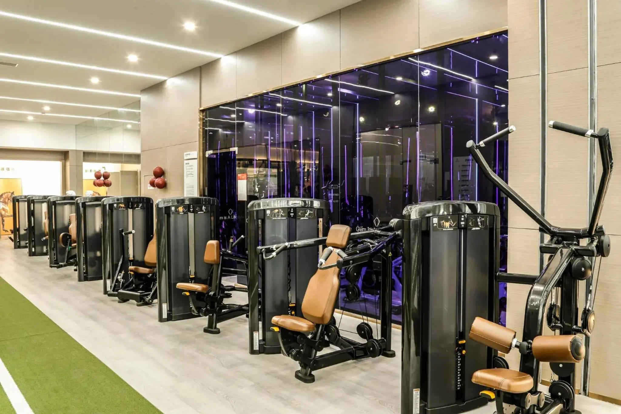 Fitness centre/facilities in Crowne Plaza Chengdu Wuhou by IHG Fitness centre/facilities in Crowne Plaza Chengdu Wuhou by IHG