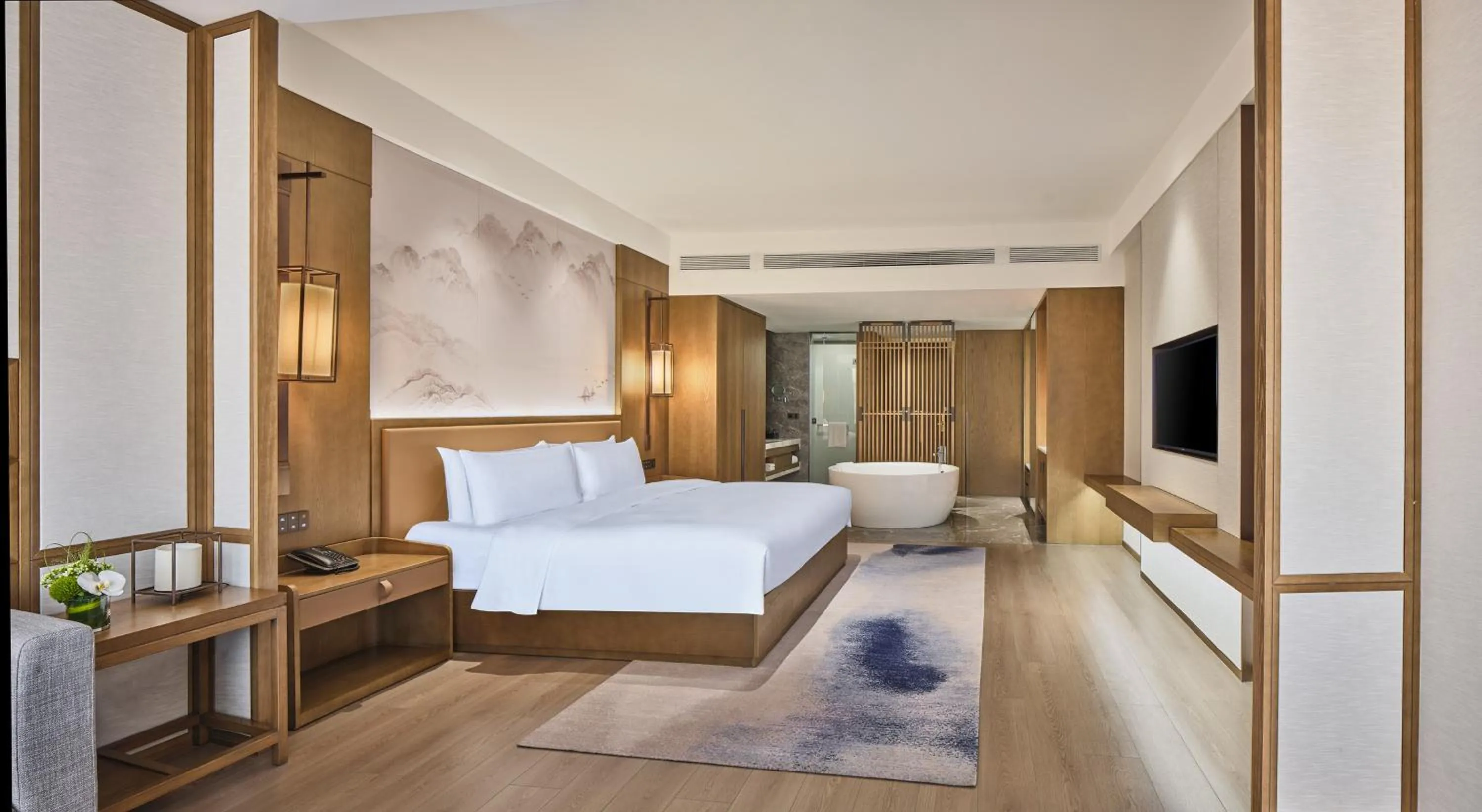 Bed in Crowne Plaza Chengdu Wuhou by IHG