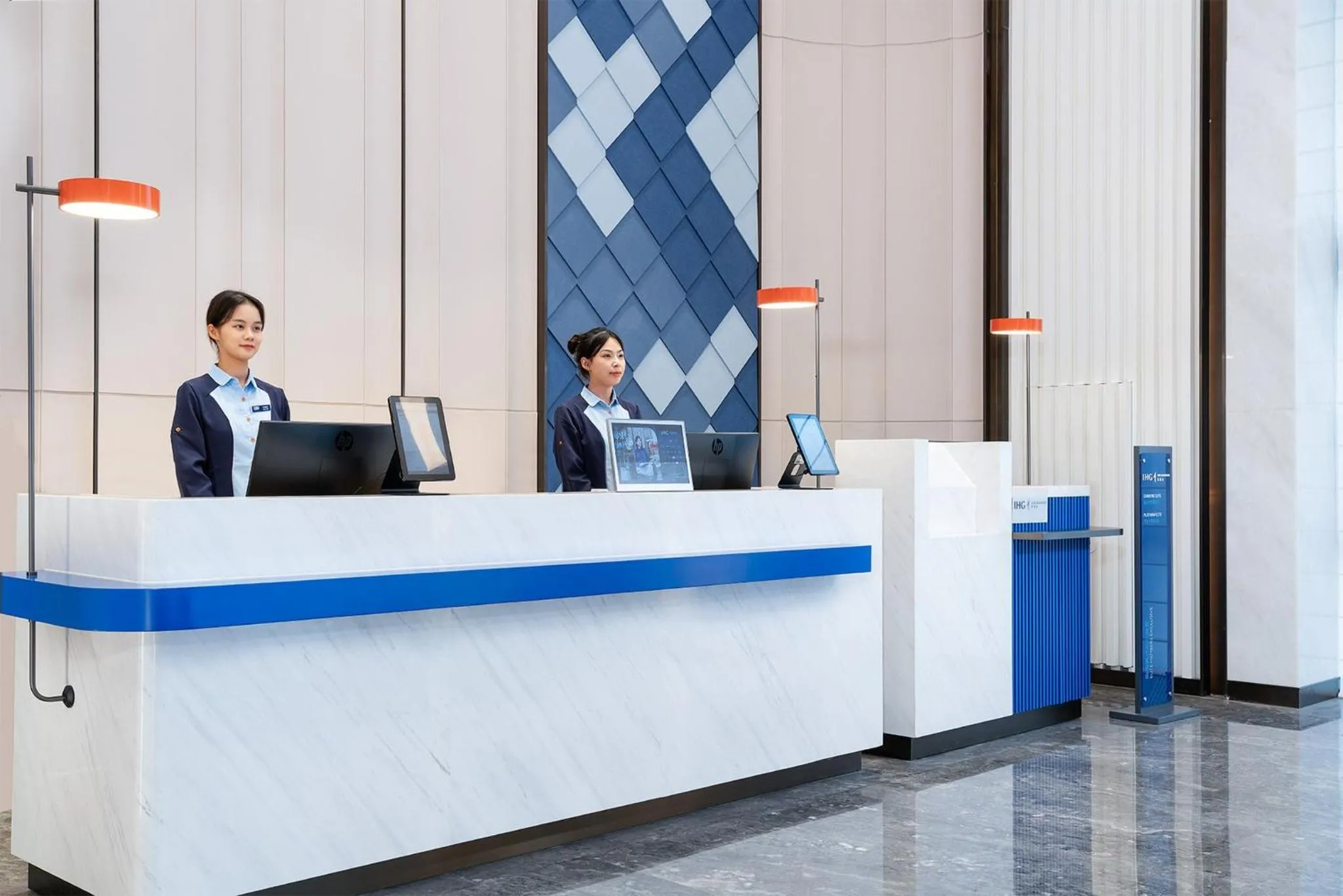 Property building in Holiday Inn Express Guangzhou Panyu Dashi by IHG