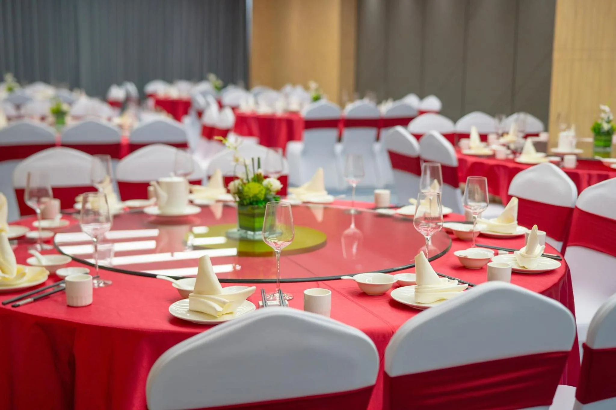 Meeting/conference room in Holiday Inn Express Guangzhou Panyu Dashi by IHG