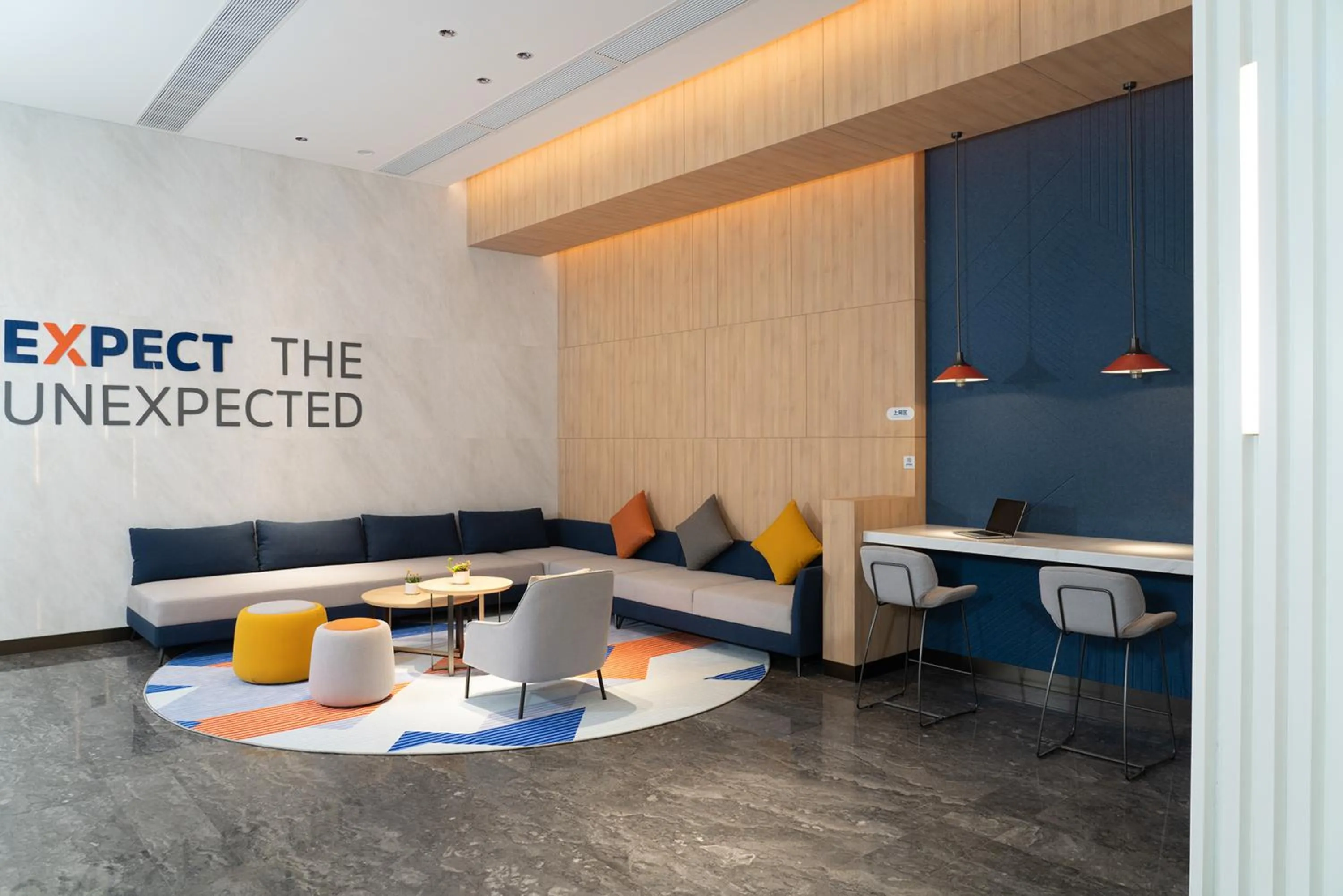 Lobby or reception in Holiday Inn Express Guangzhou Panyu Dashi by IHG