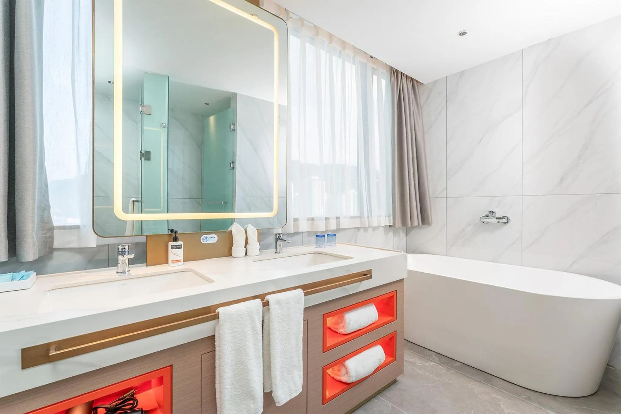 Bathroom in Holiday Inn Express Bazhong Center by IHG
