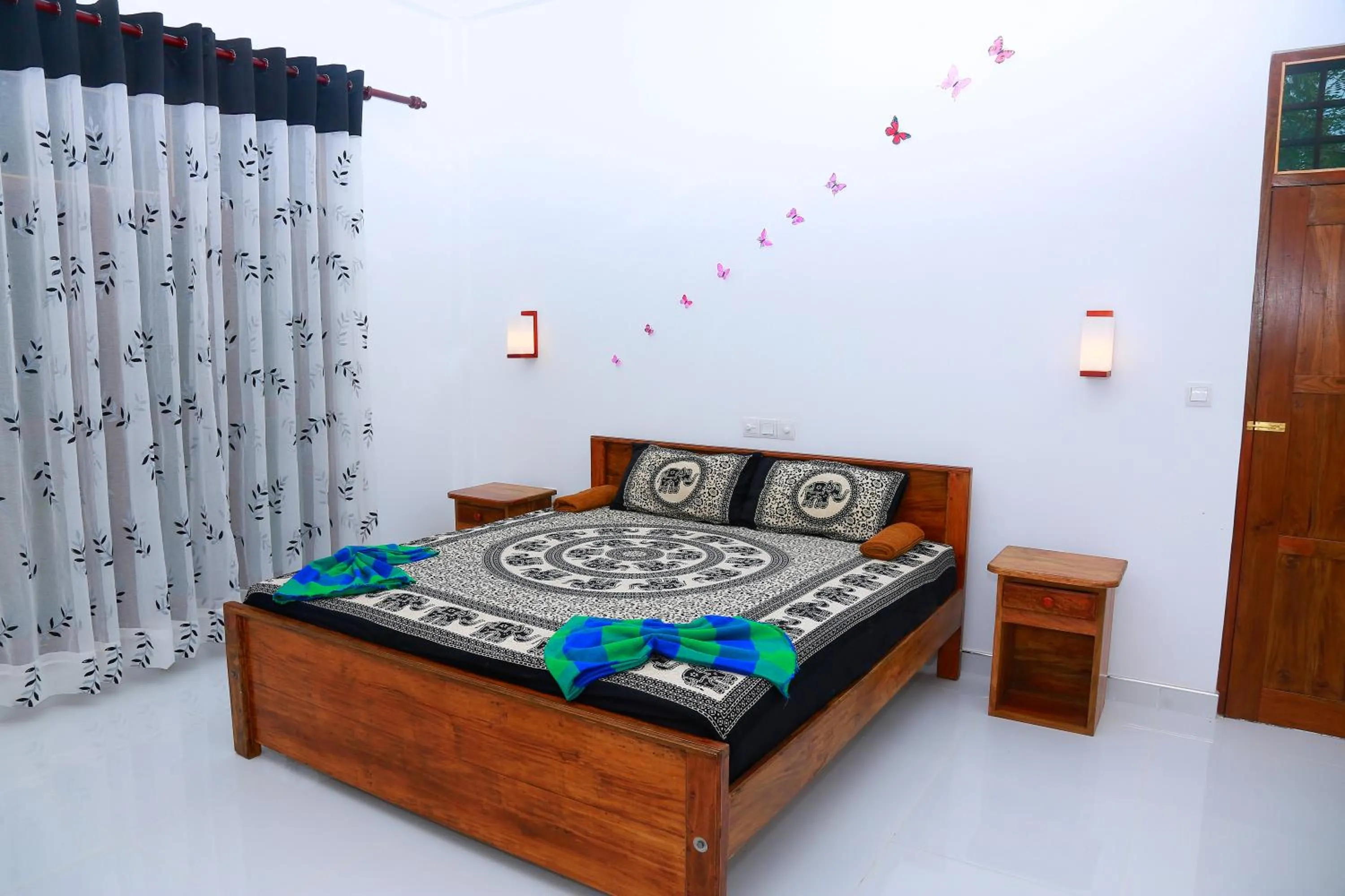 Bathroom, Bed in Shine Park