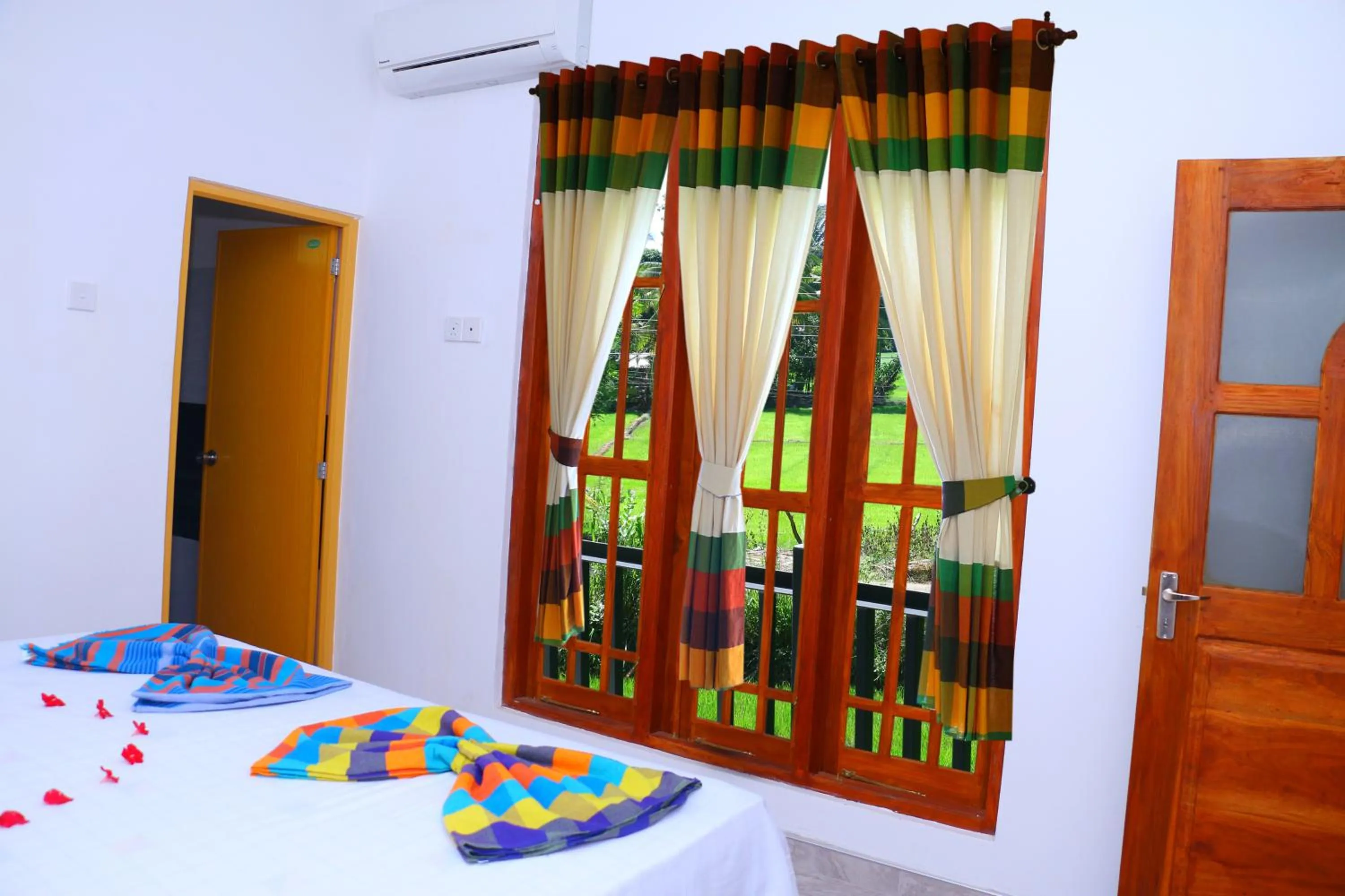 Photo of the whole room, Bed in Shine Park