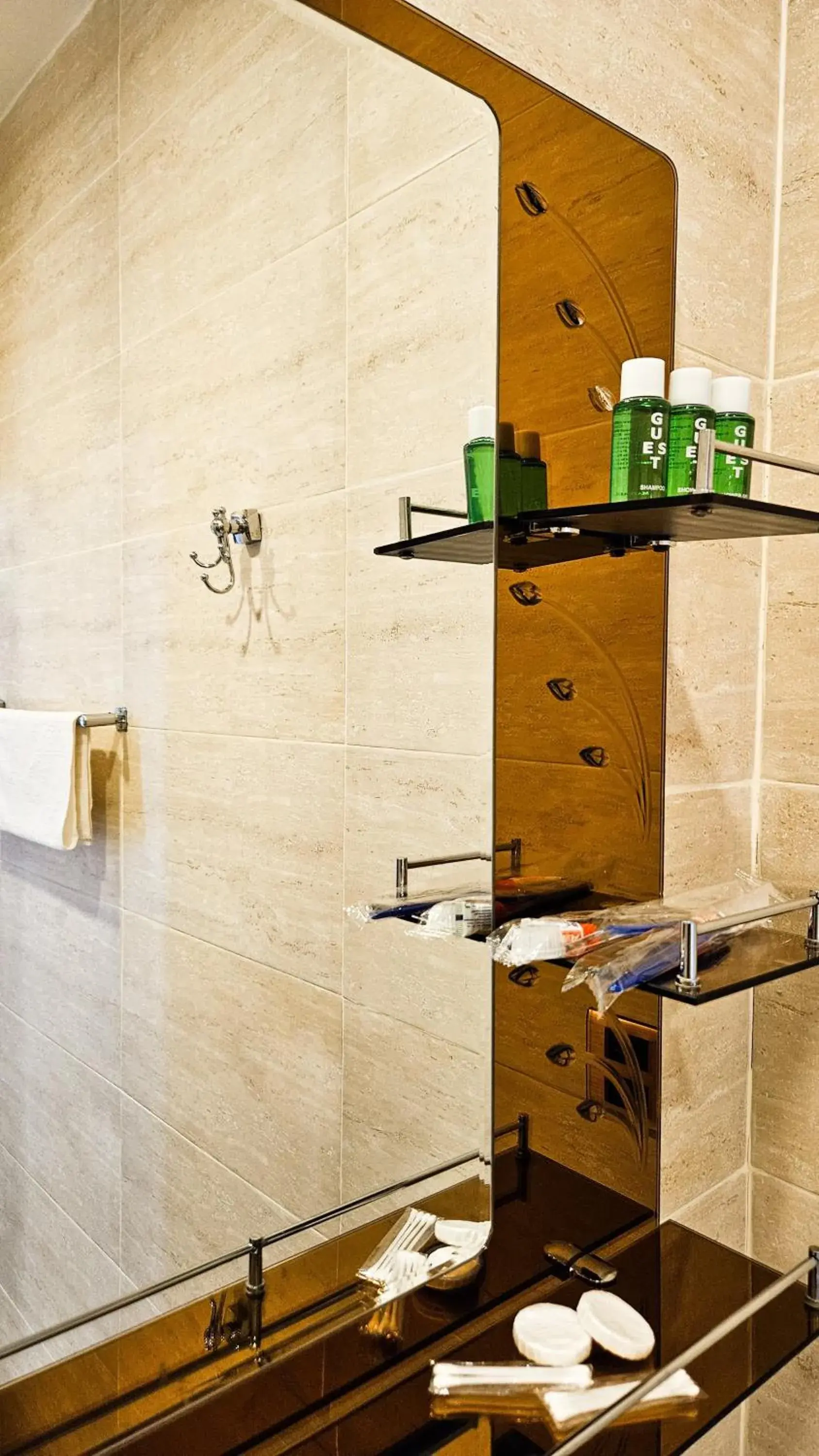 Double Room in ELYSIUM HOTEL Double Room in ELYSIUM HOTEL