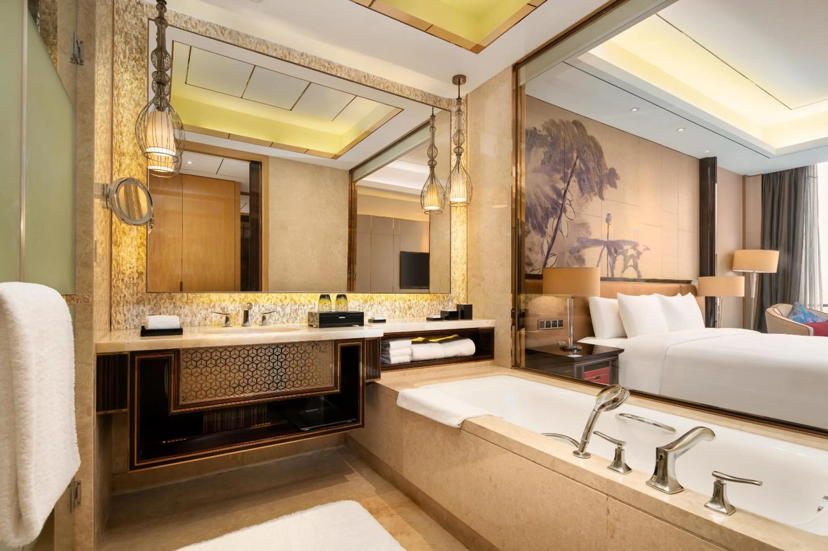 Bathroom, Bed in Wanda Vista Dongguan