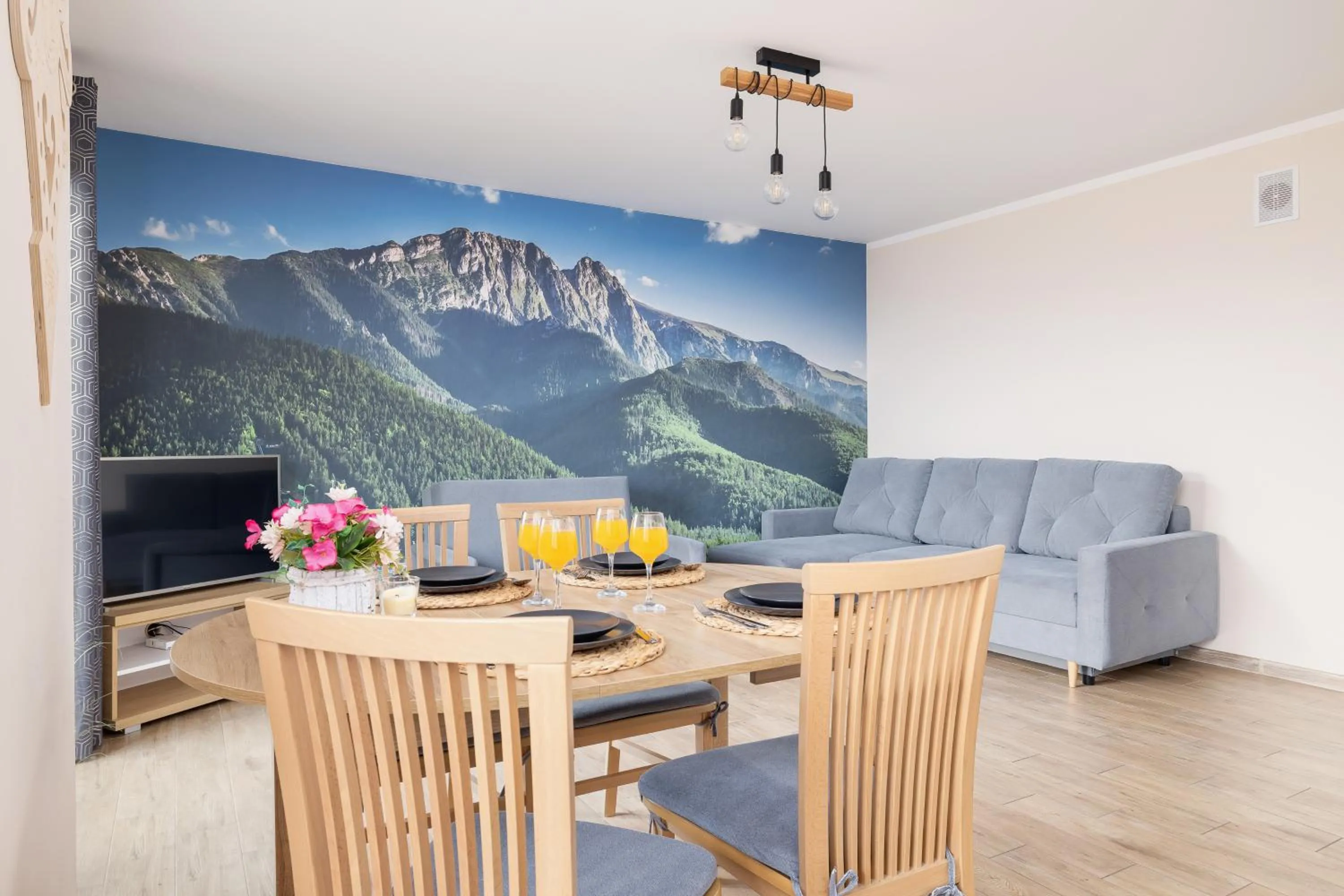 Living room in Salwatoriańska Apartments Mountain View Zakopane by Noclegi Renters