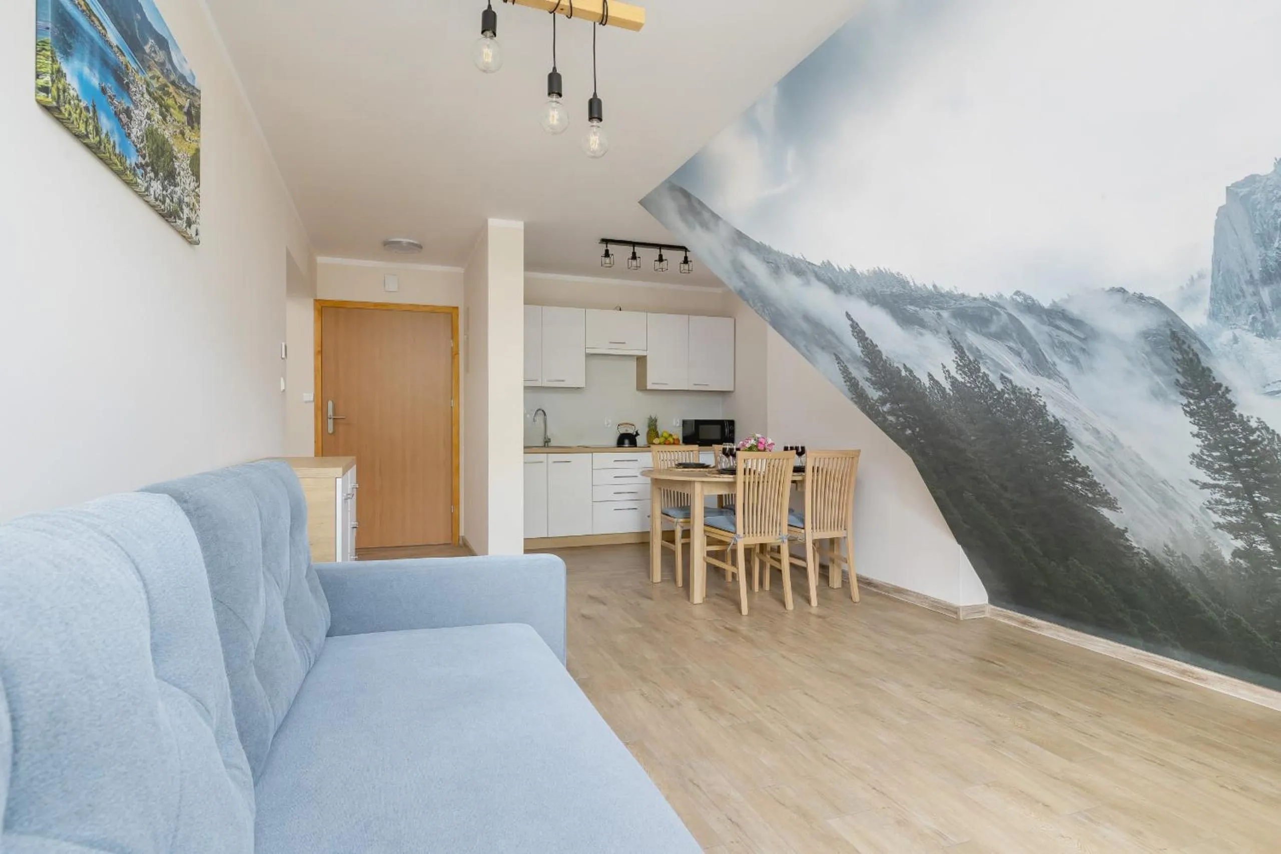Communal lounge/ TV room in Salwatoriańska Apartments Mountain View Zakopane by Noclegi Renters