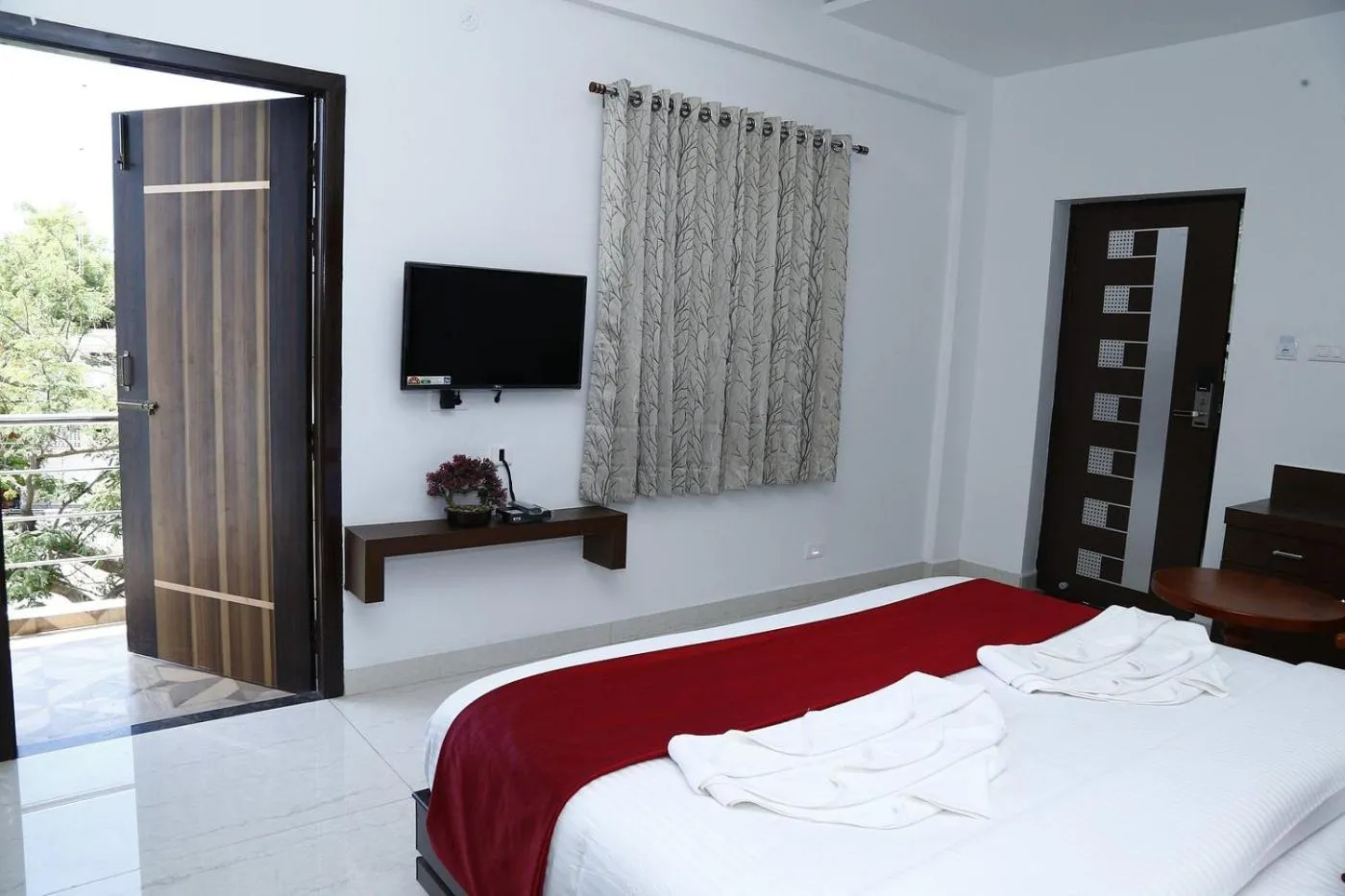 Deluxe Double or Twin Room in Sri Ranga Nivas