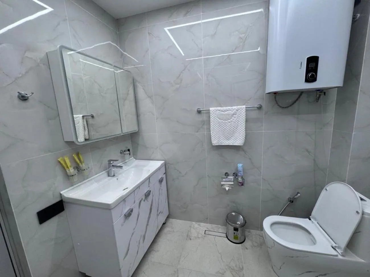 Shower in Kausar Hotel