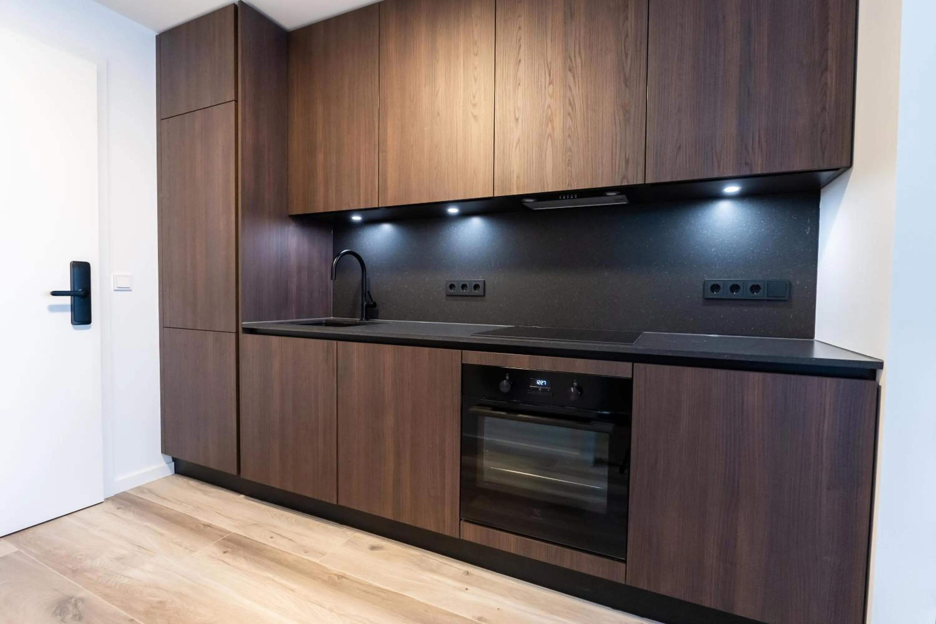 Kitchen or kitchenette in Hlemmur Suites