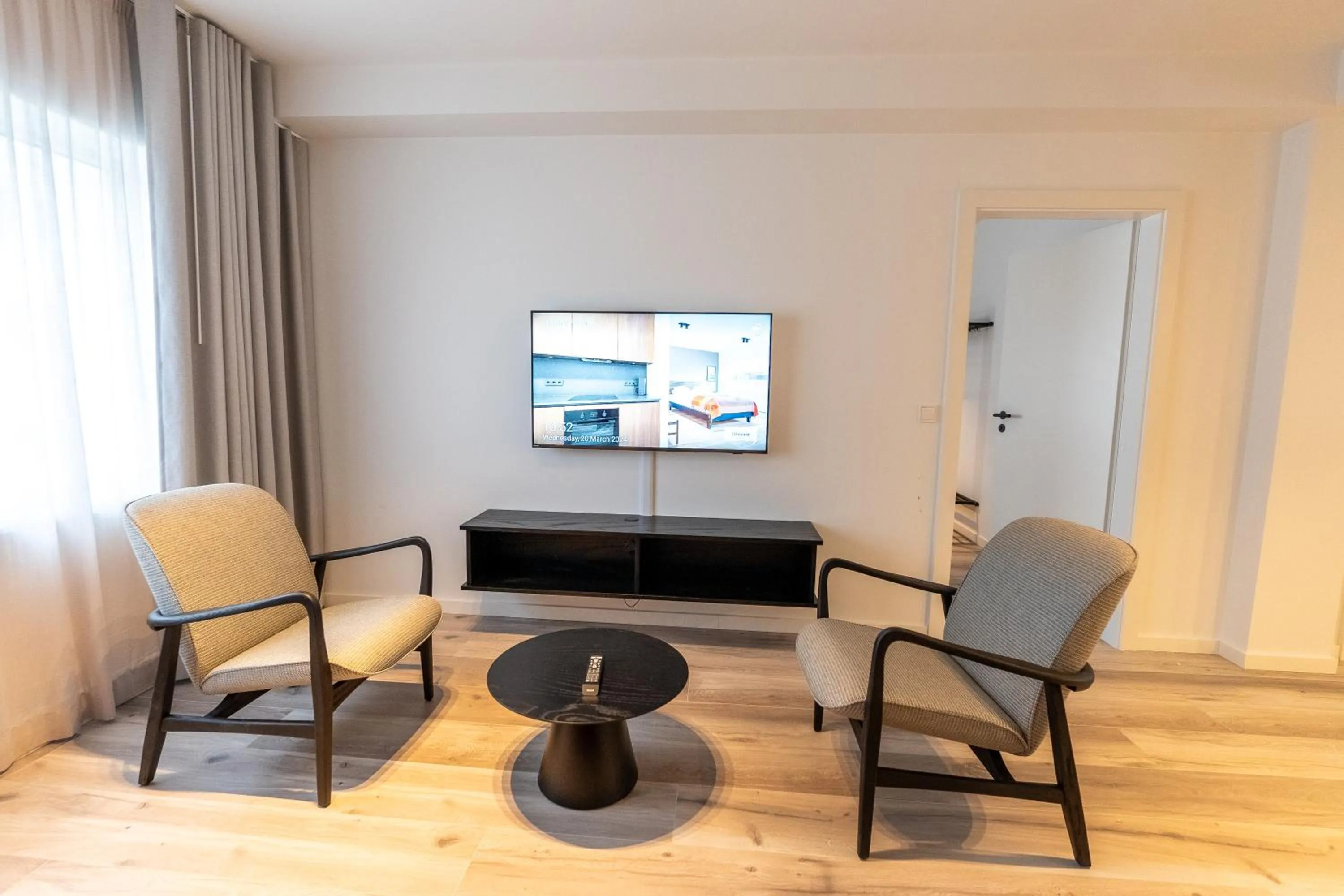 TV and multimedia in Hlemmur Suites