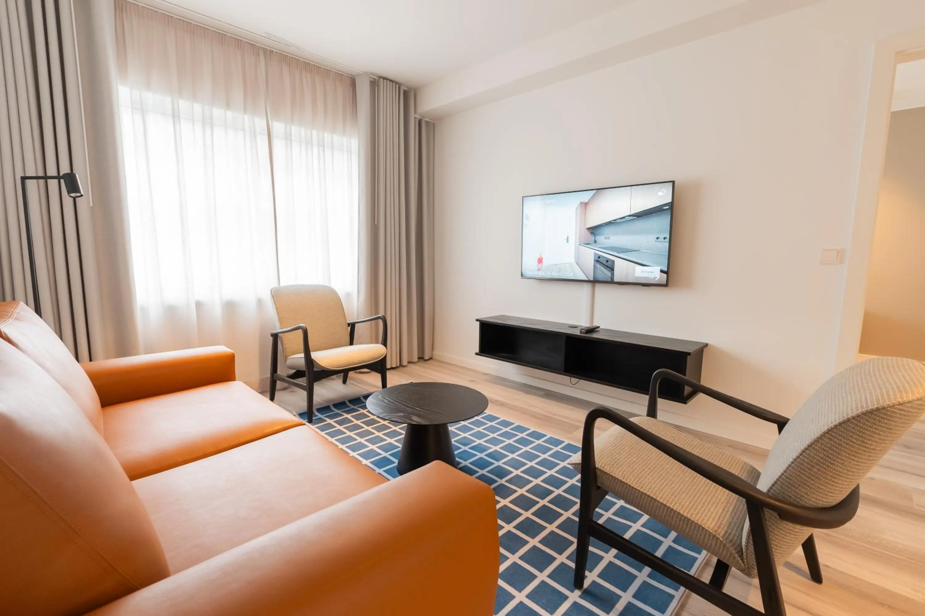 TV and multimedia in Hlemmur Suites