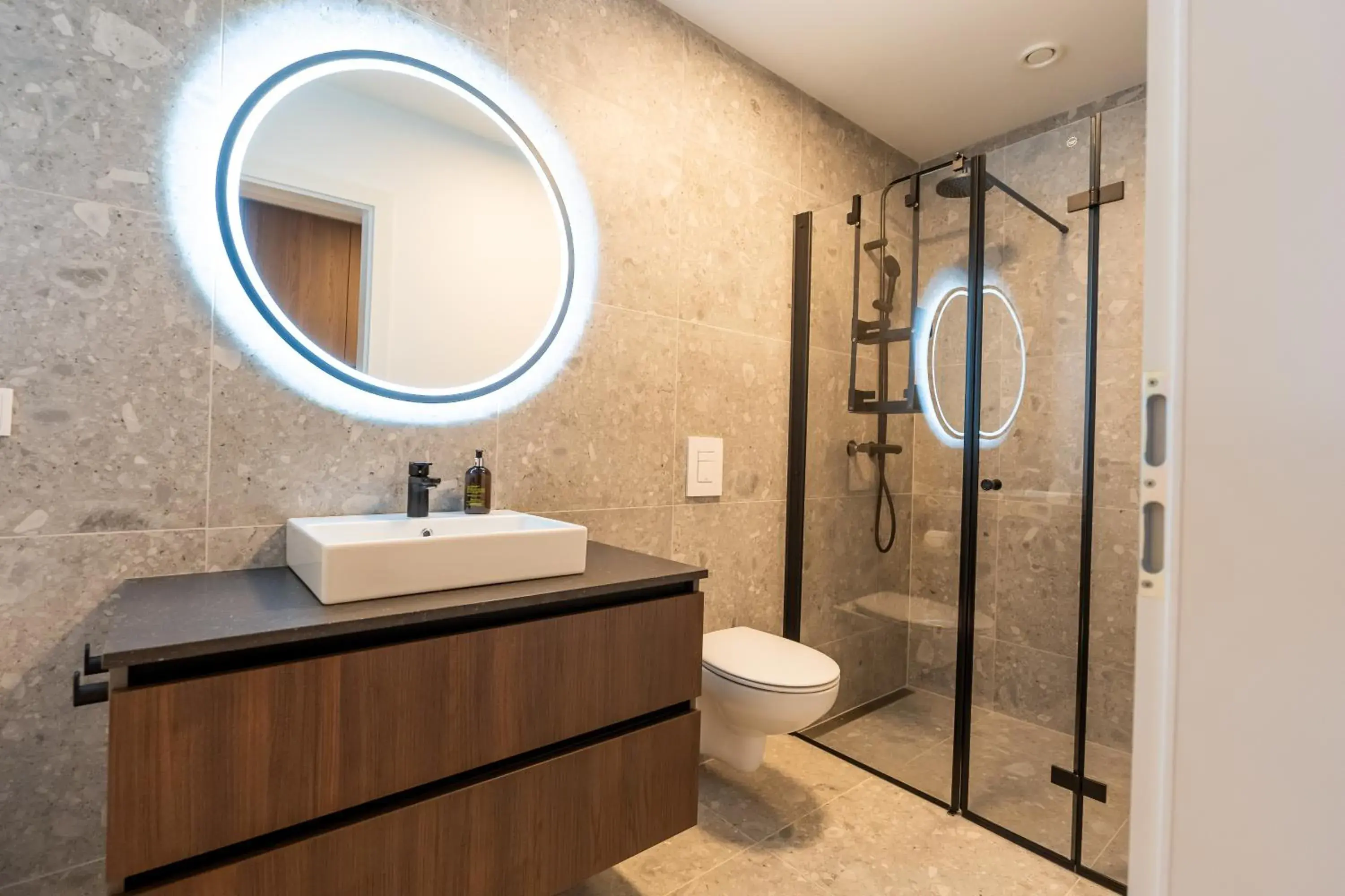 Deluxe City View One Bedroom Apartment with balcony in Hlemmur Suites Deluxe City View One Bedroom Apartment with balcony in Hlemmur Suites