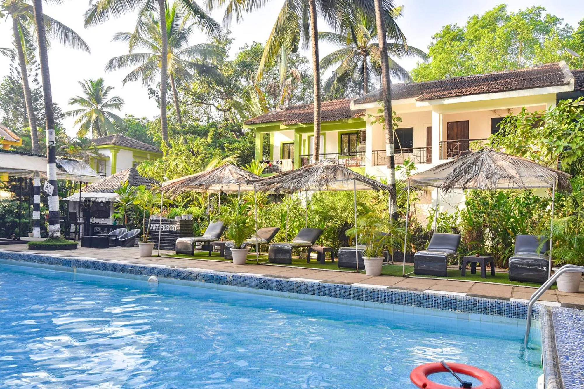 Swimming pool in Ondas Do Mar Beach Resort Phase 1