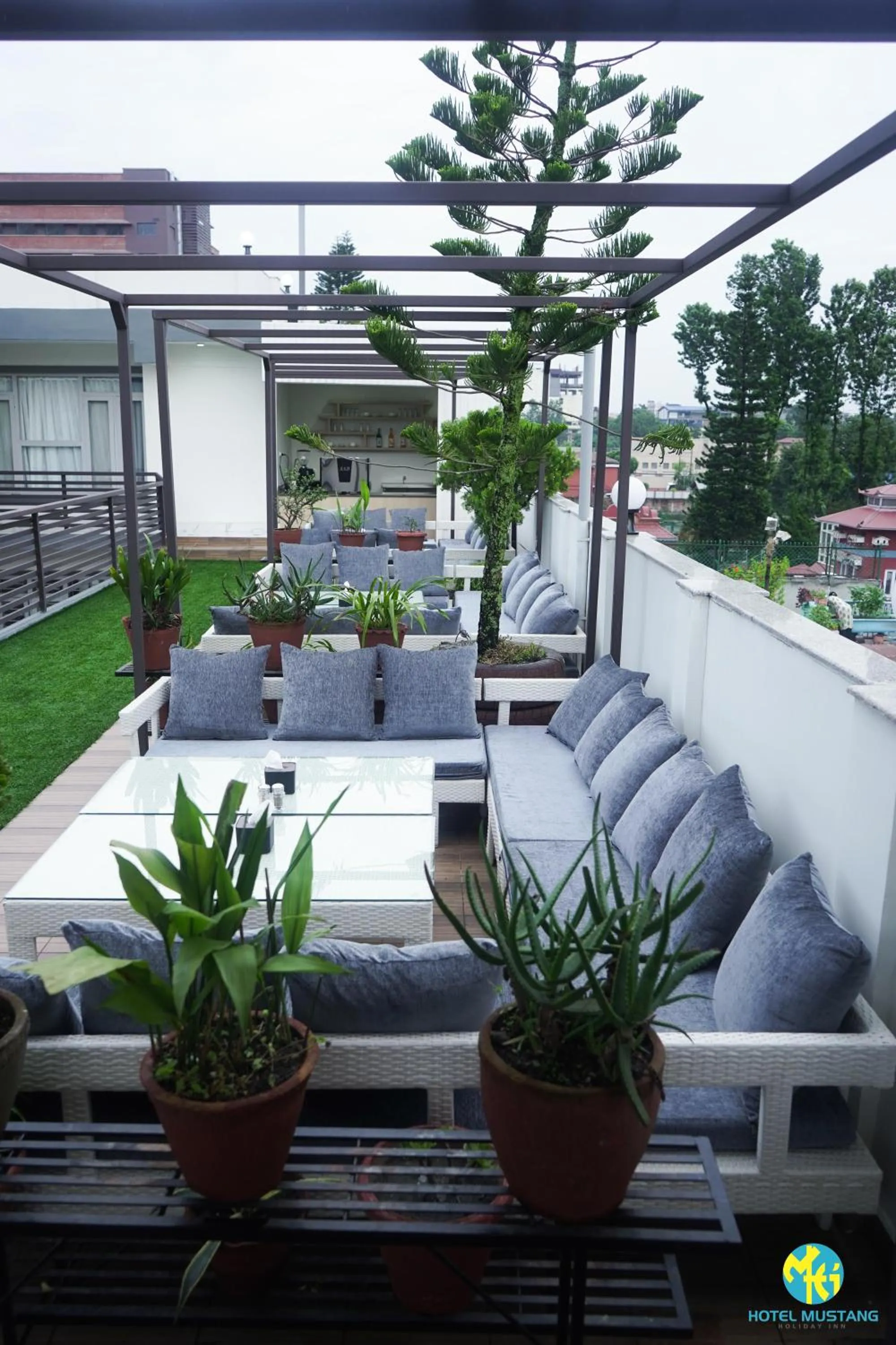 Restaurant/places to eat in Hotel Mustang Holiday Inn