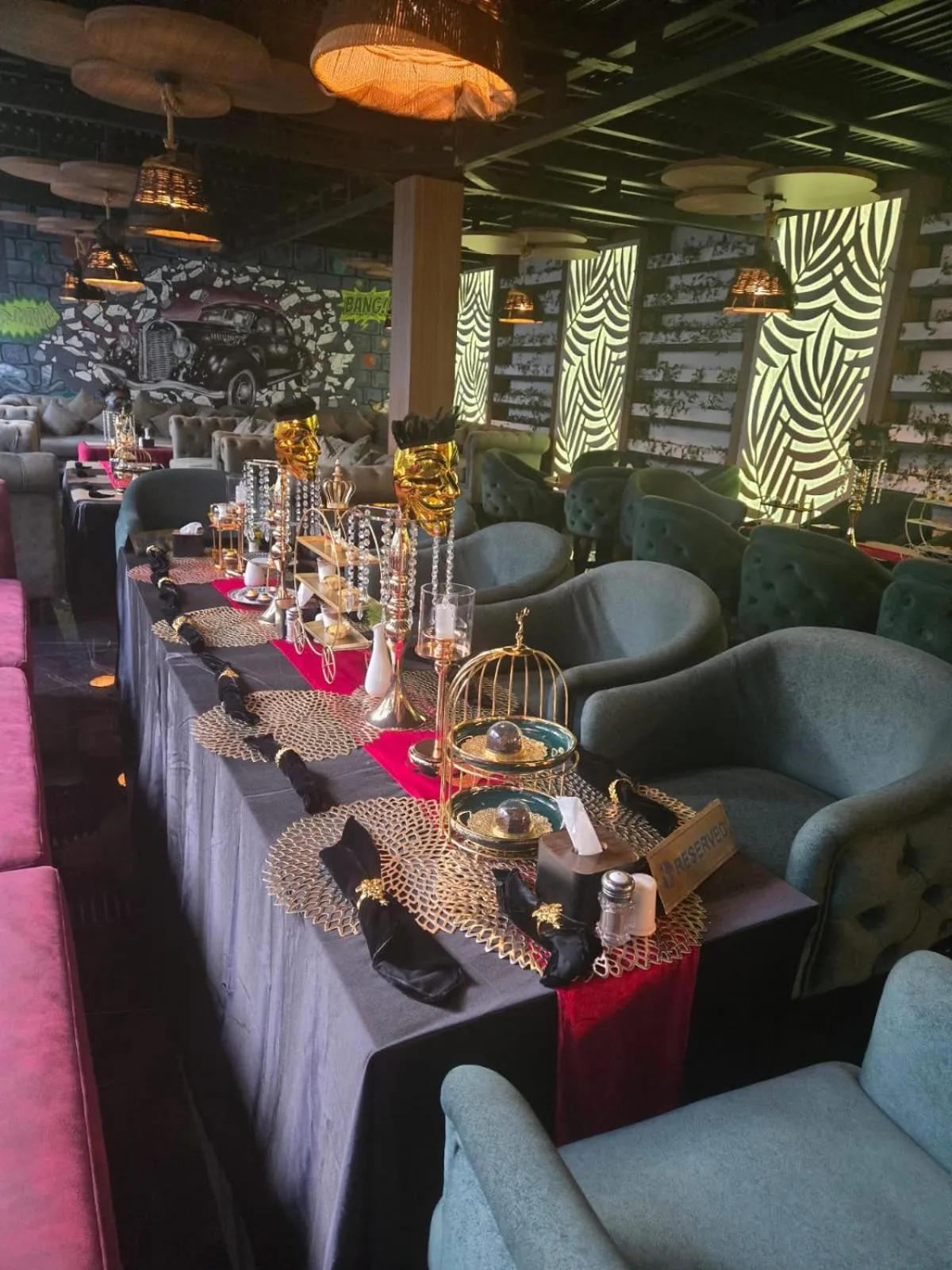 Restaurant/places to eat in Hotel Mustang Holiday Inn