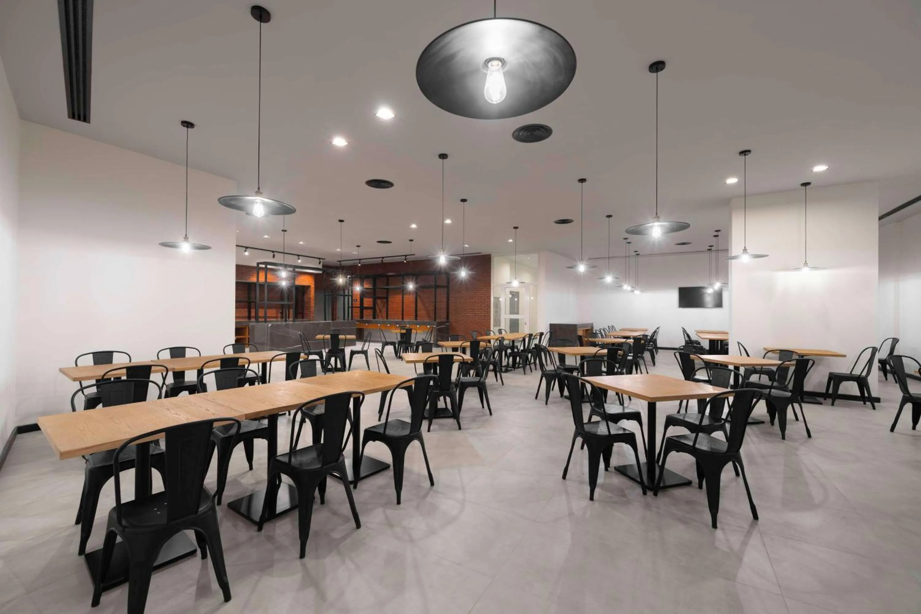 Restaurant/places to eat in Park Inn by Radisson Makkah Thakher Algharbi