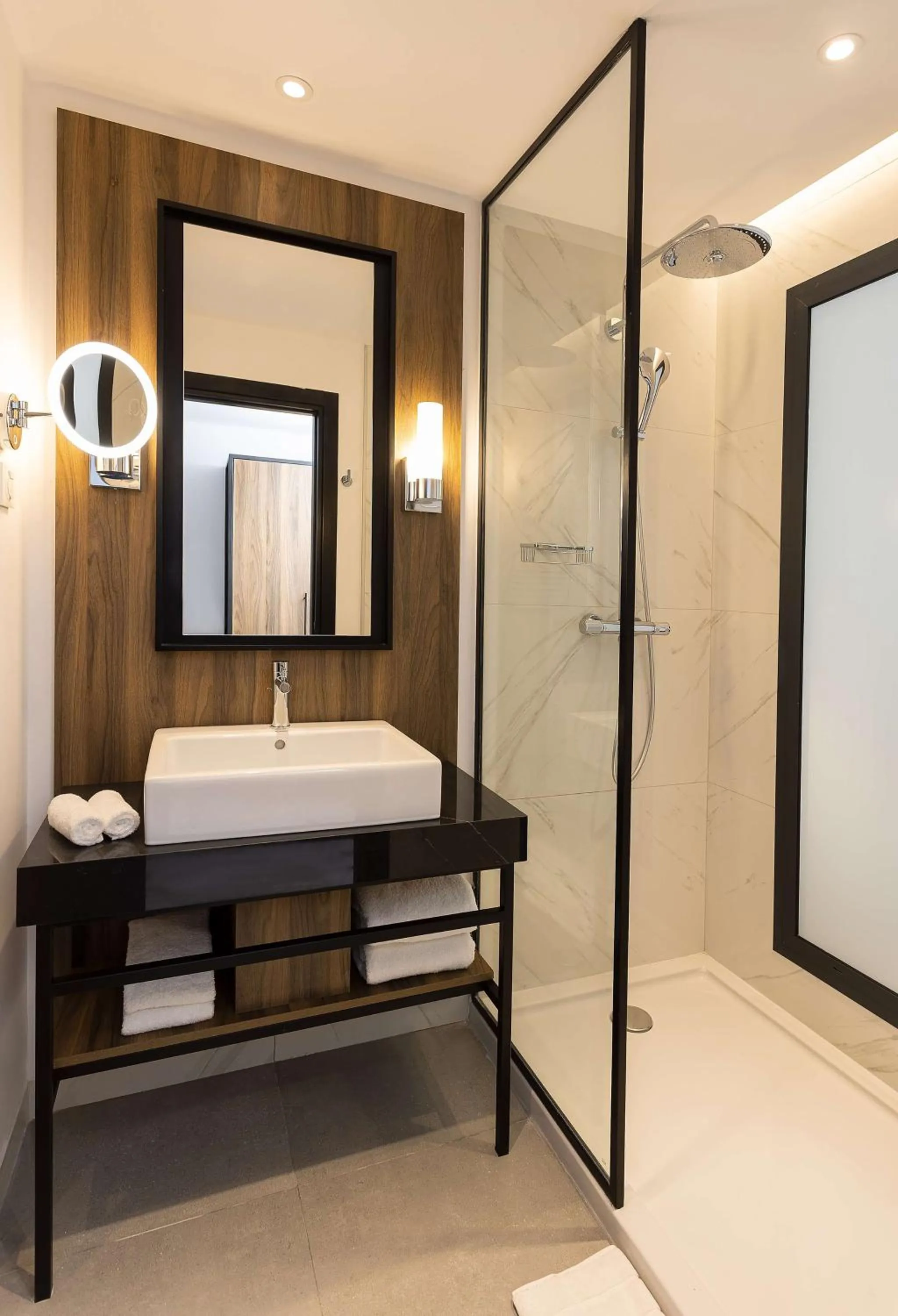 Bathroom in Radisson Hotel Tunis, City Center