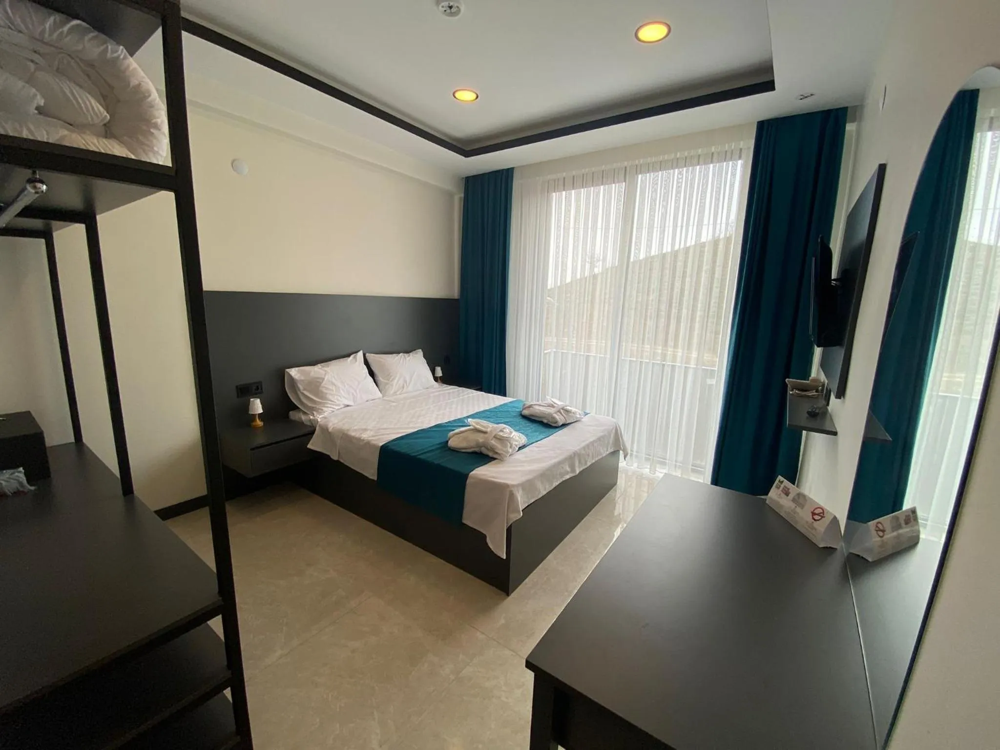 Photo of the whole room, Bed in Efe Termal