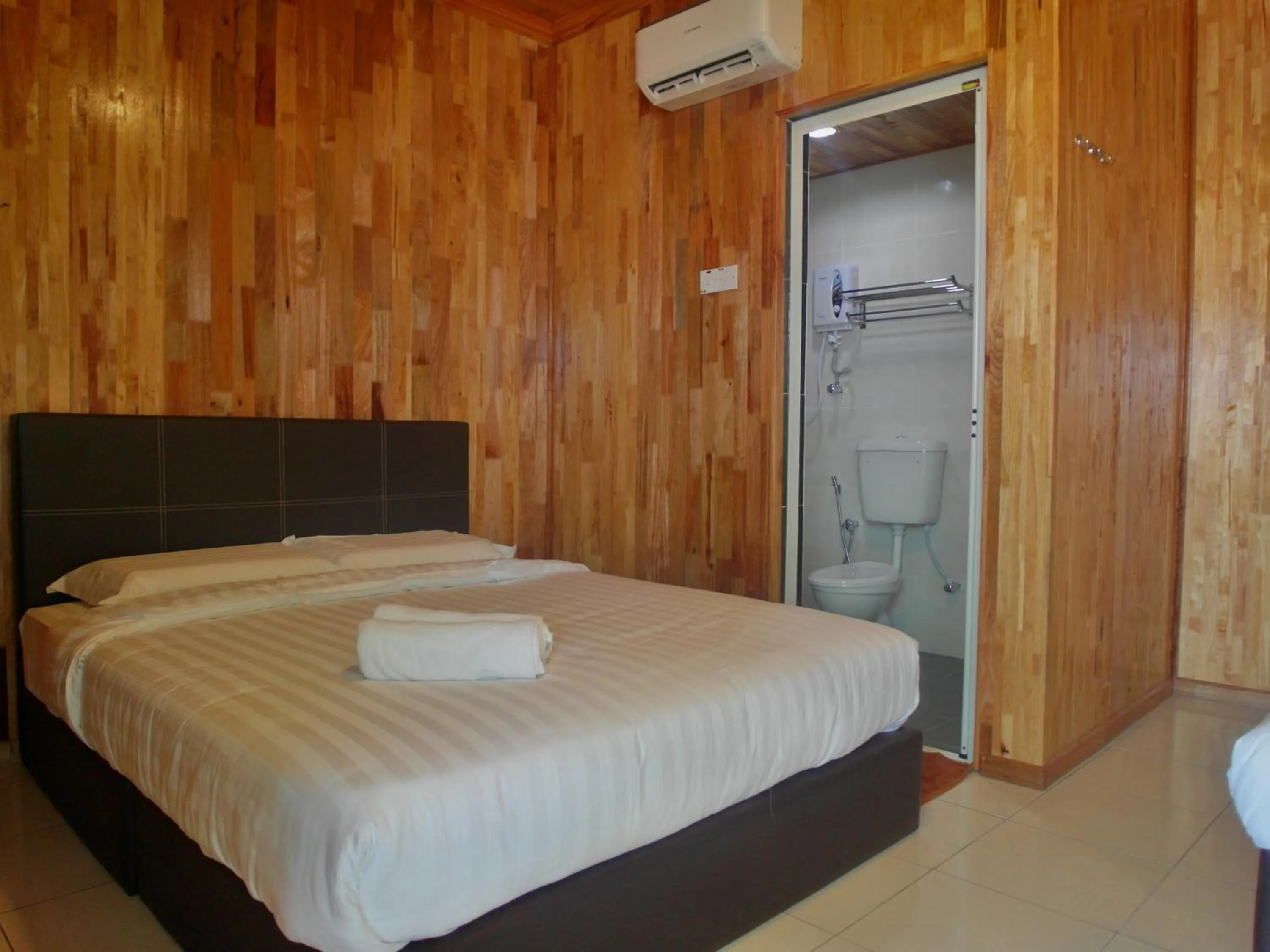 Bed in Mabohai Resort Klebang